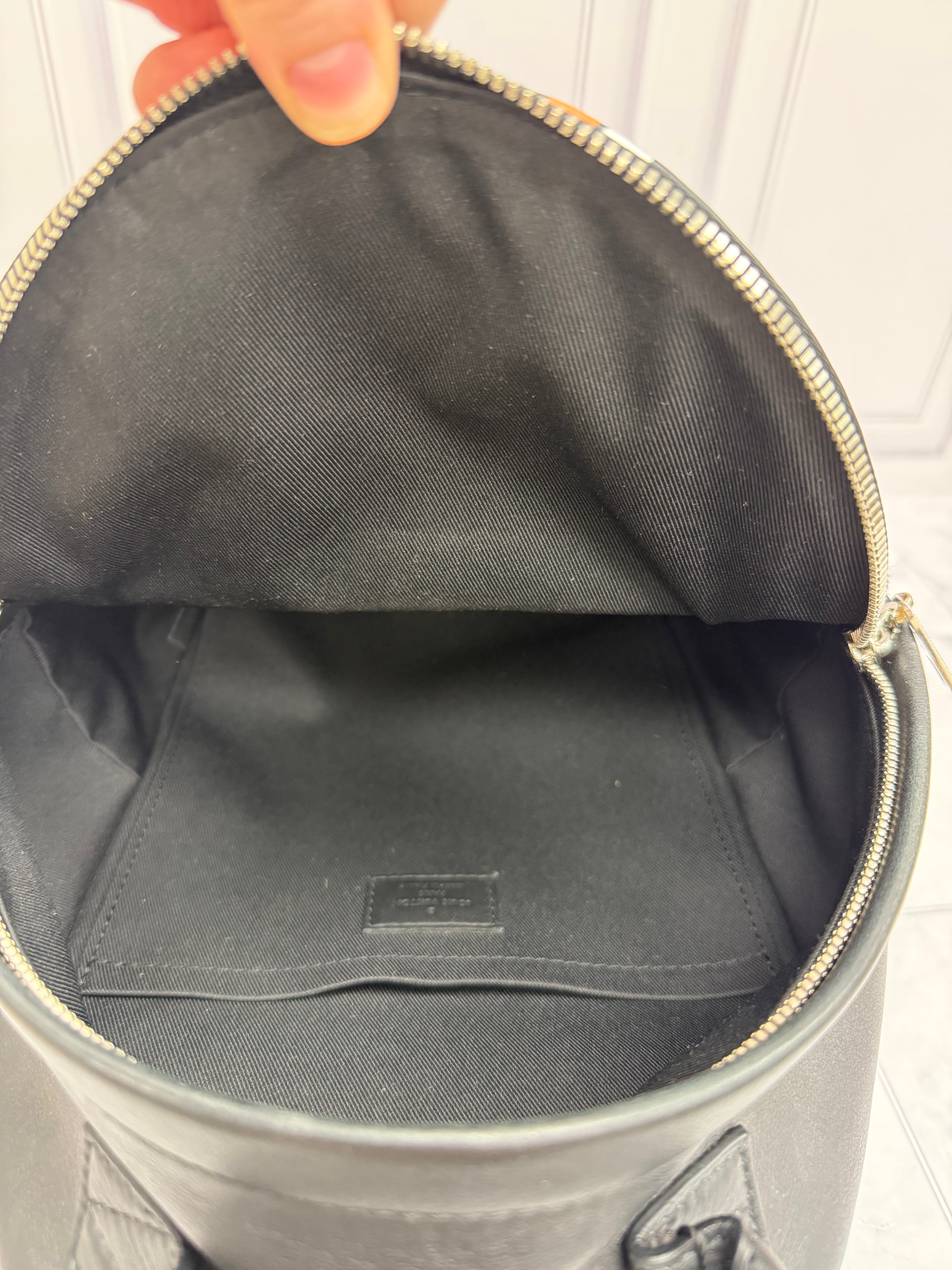 *DONS DROP* Louis Vuitton Black Leather Limited Edition Space Palm Springs PM