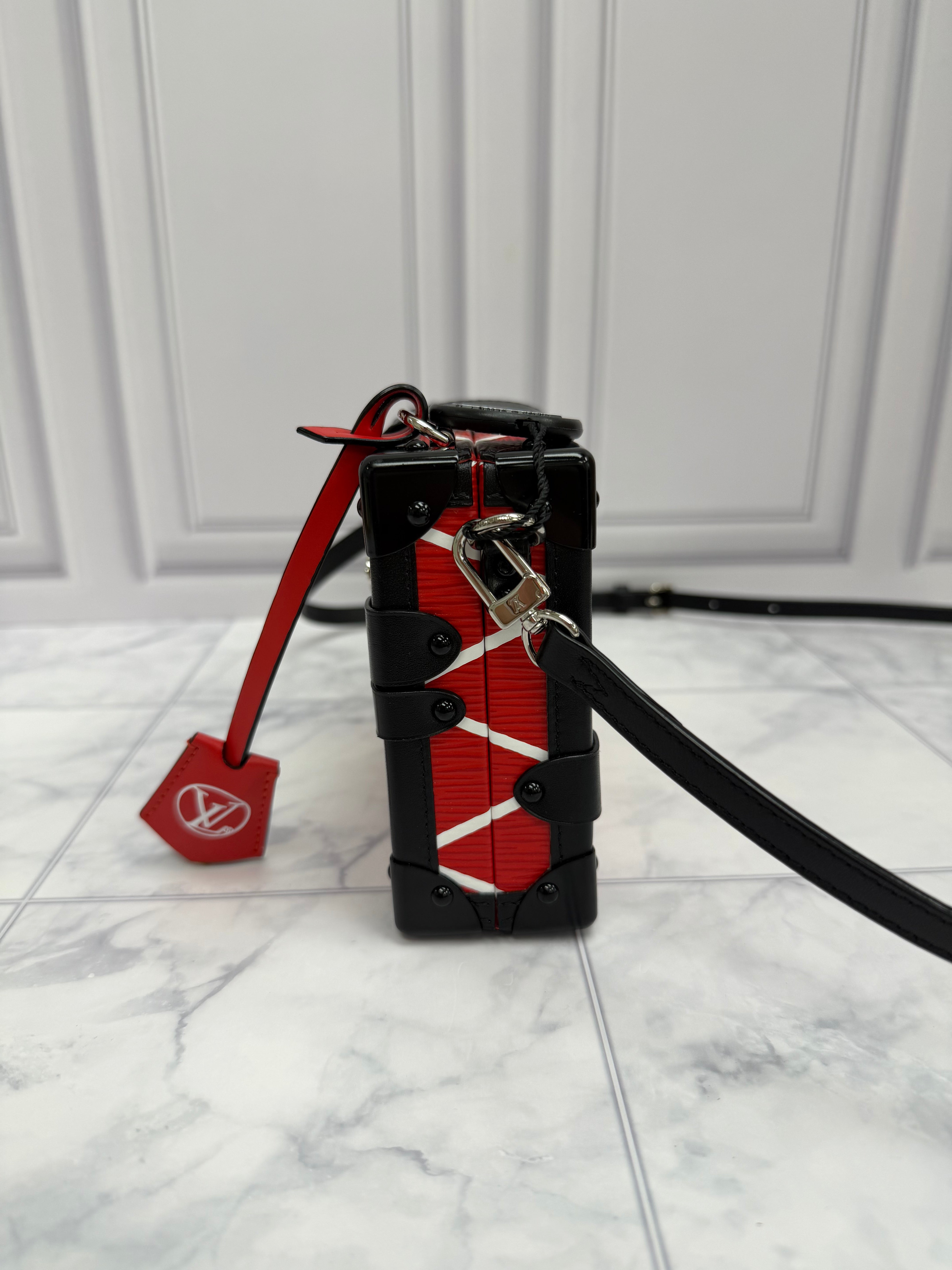 *DONS DROP* Louis Vuitton Red Epi Petite Malle Crossbody