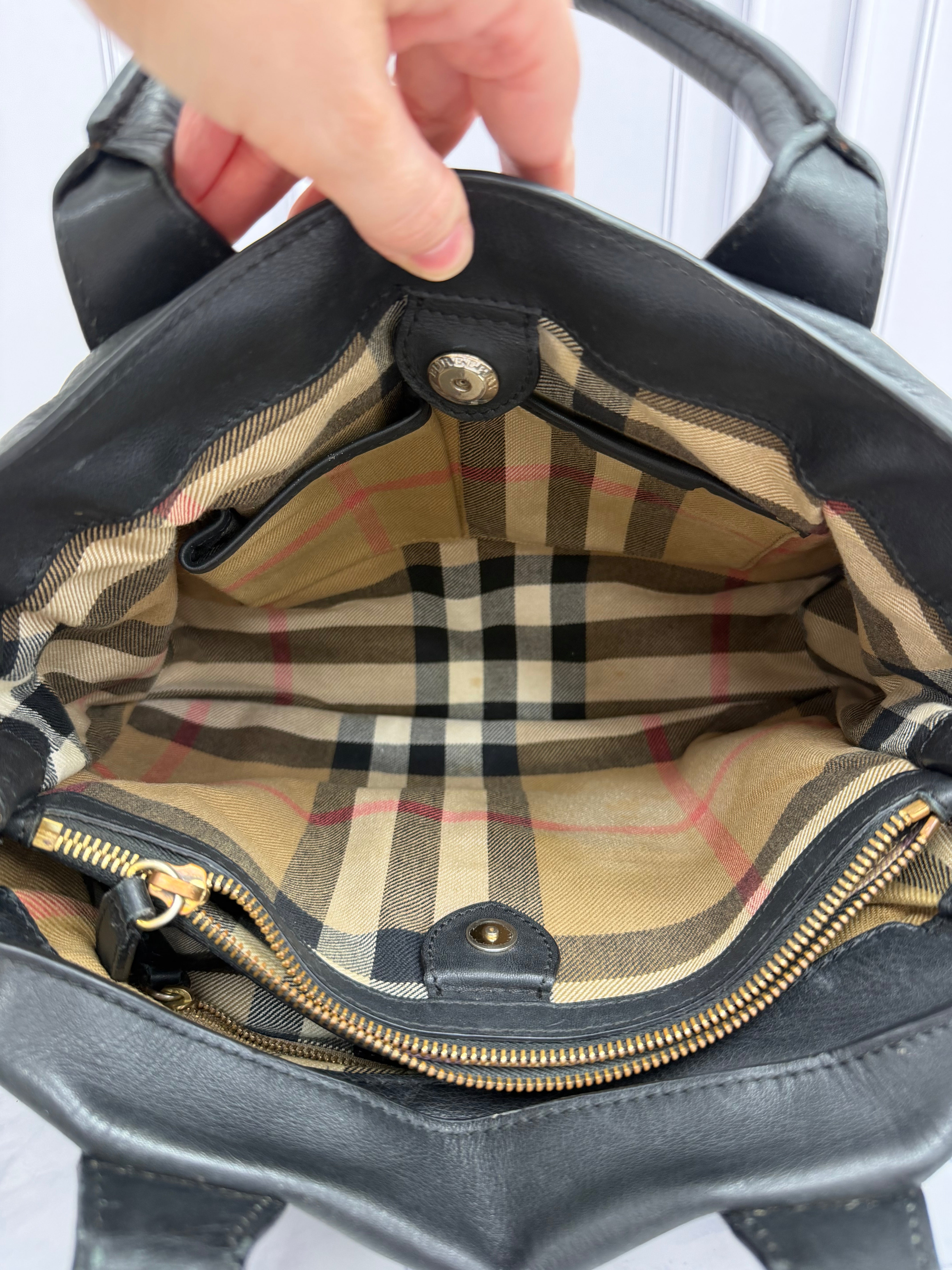 *DONS DROP* Burberry Black Leather Banner Tote Bag