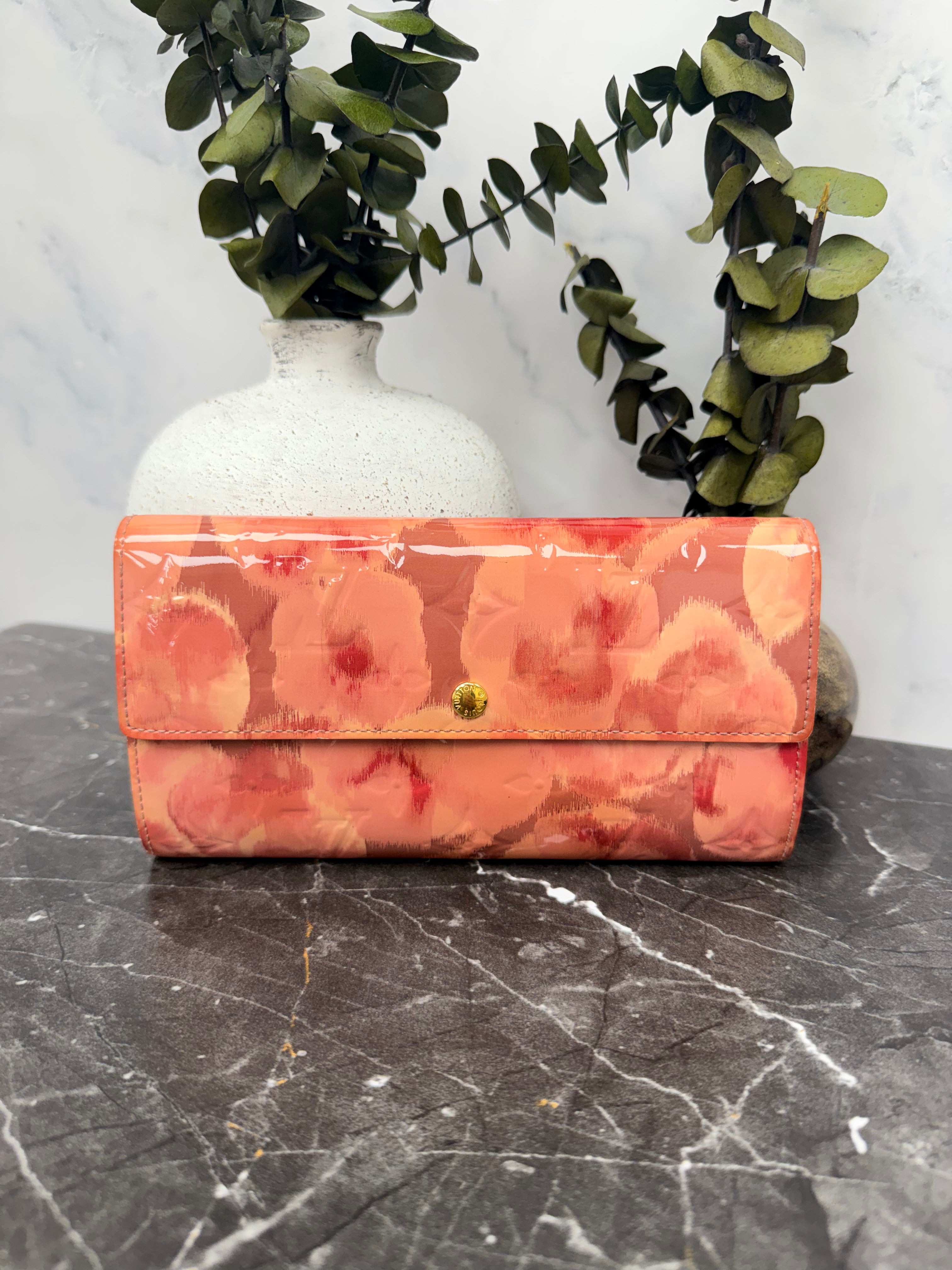 Louis Vuitton Monogram Pink Rose Vernis Leather Ikat Sarah wallet