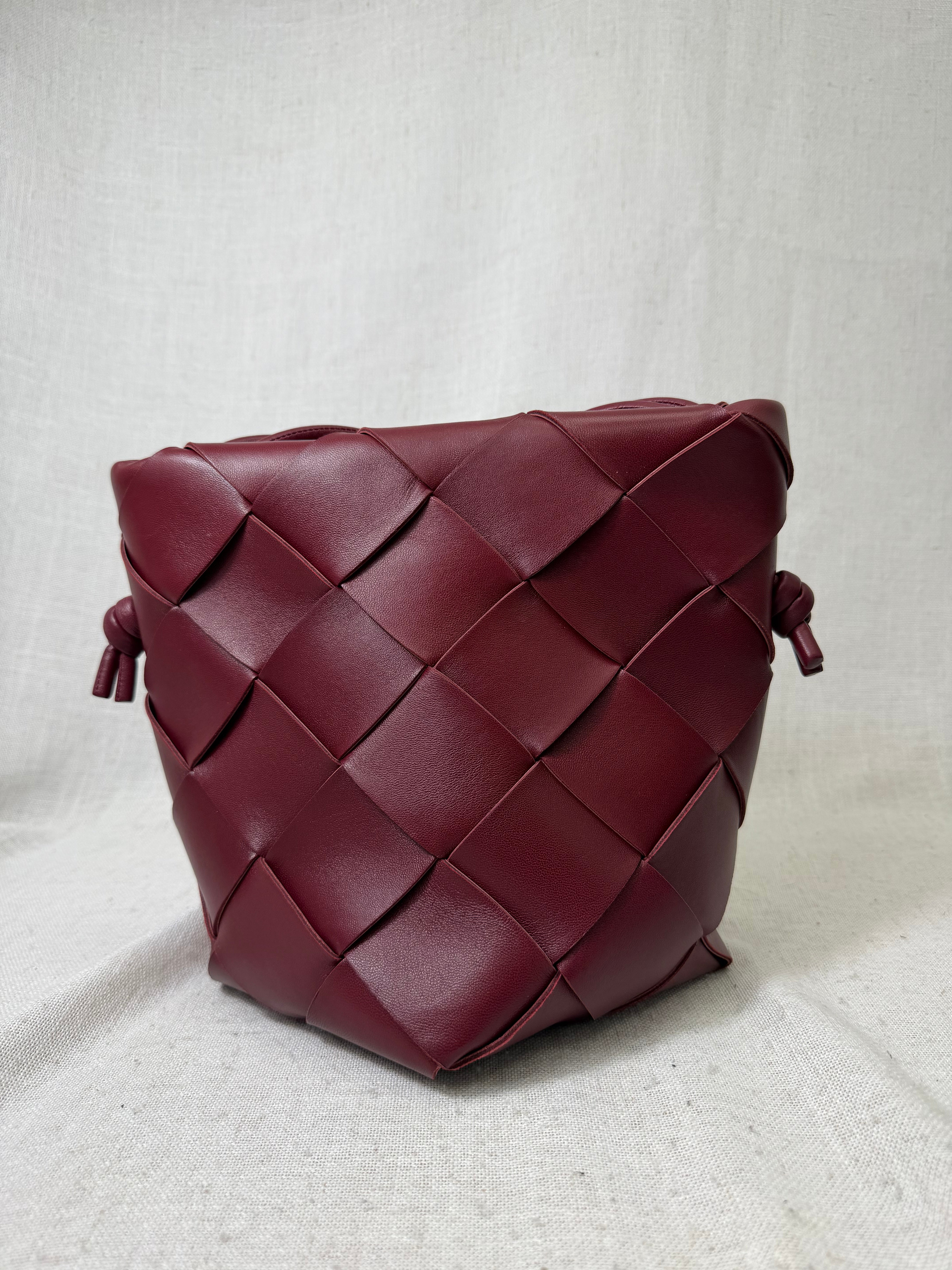 Bottega Veneta Bordeaux Nappa Maxi Intrecciato Clasp Bucket Bag