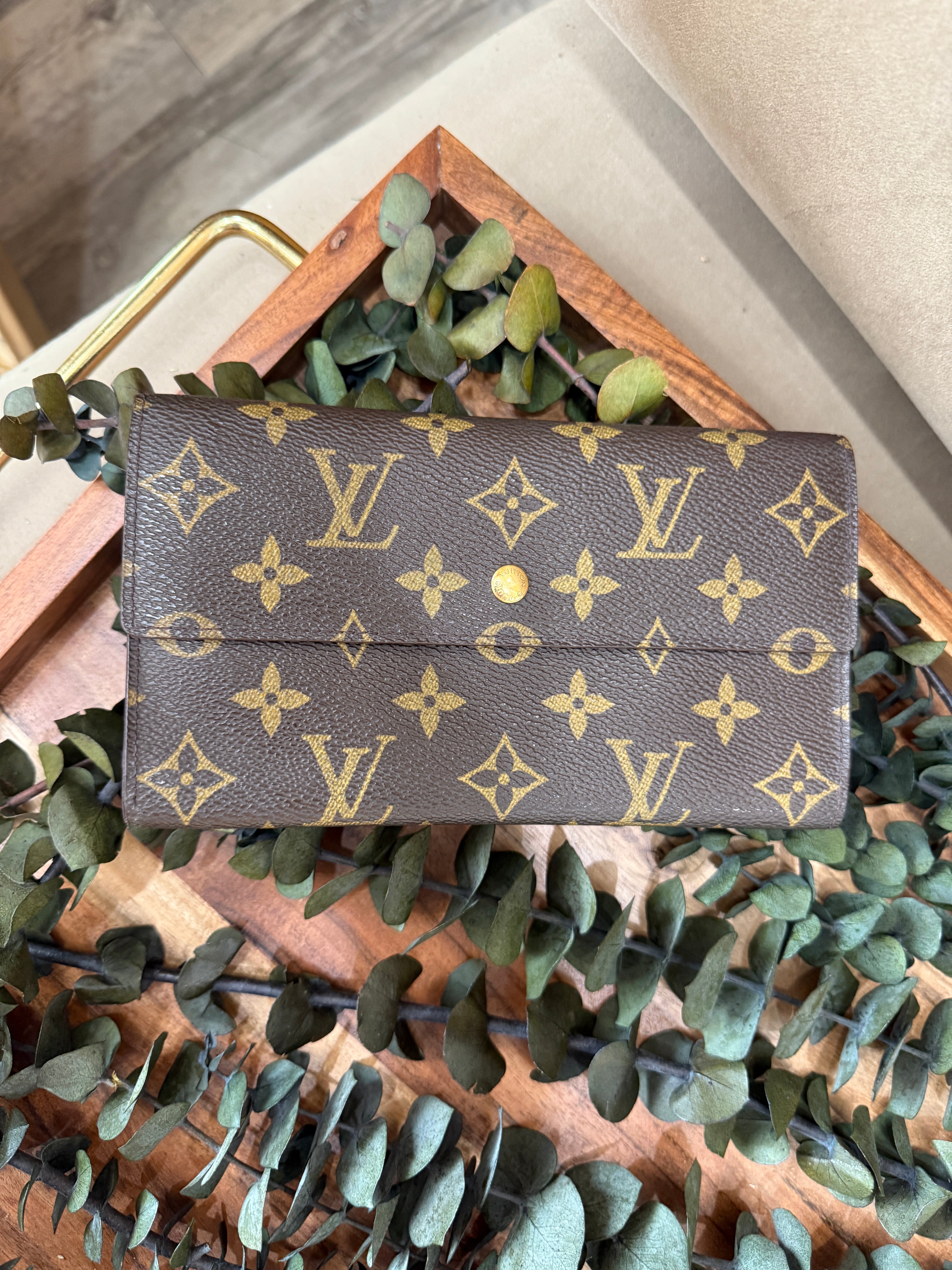 Louis Vuitton Monogram International Wallet