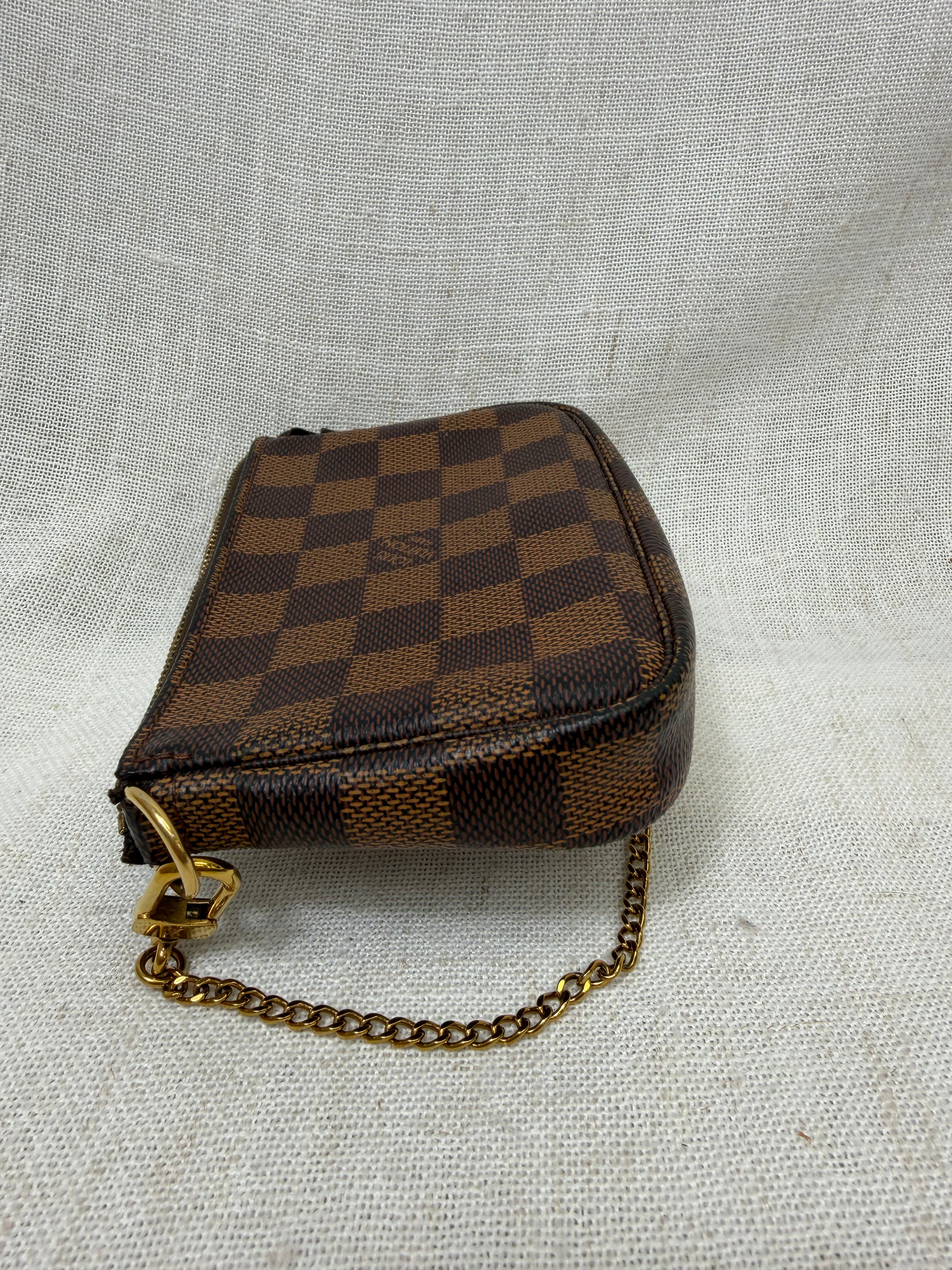 Louis Vuitton Damier Ebene Mini Chain Pochette