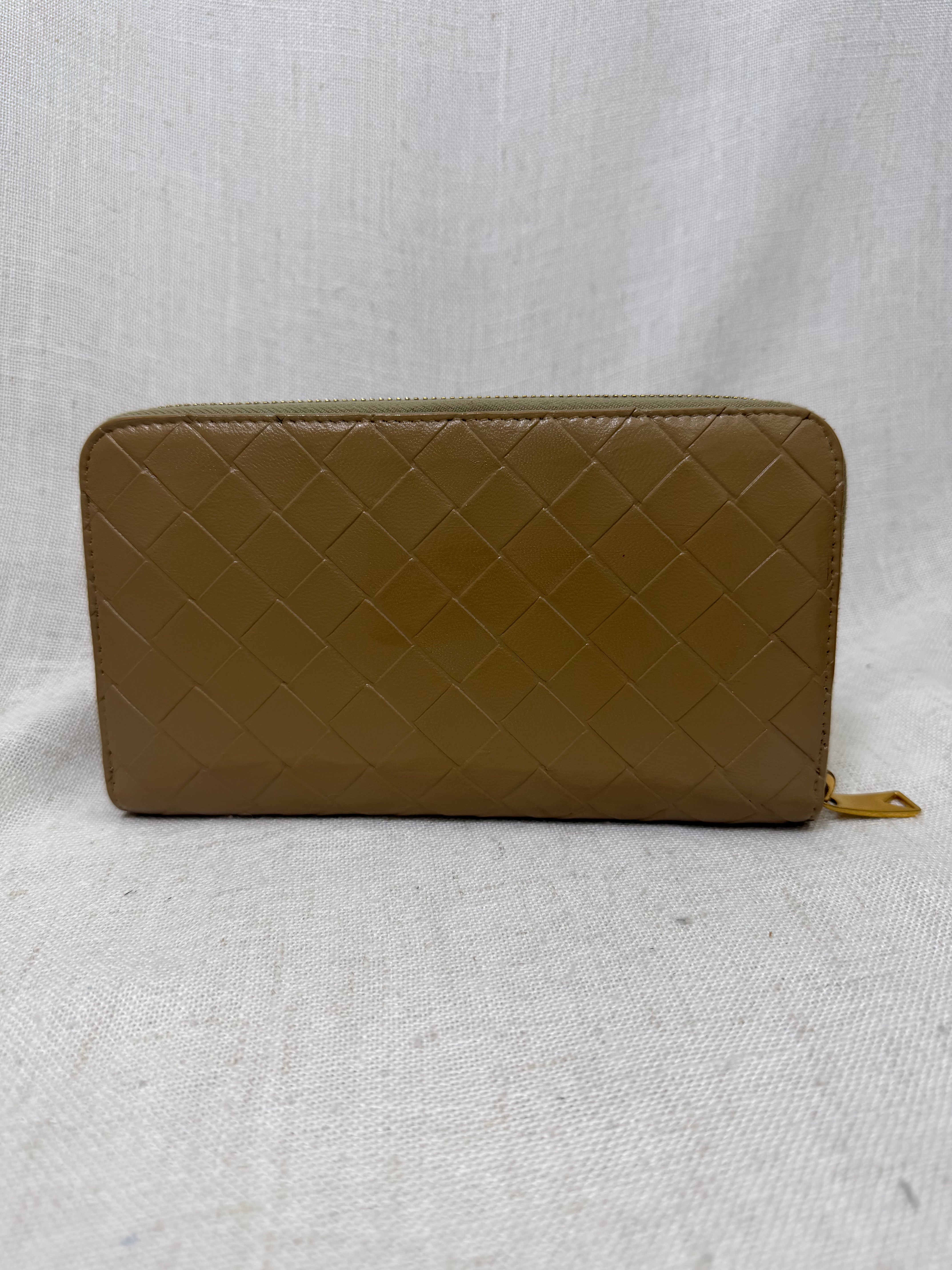 Bottega Veneta Beige Intrecciatto Leather Zippy  Wallet