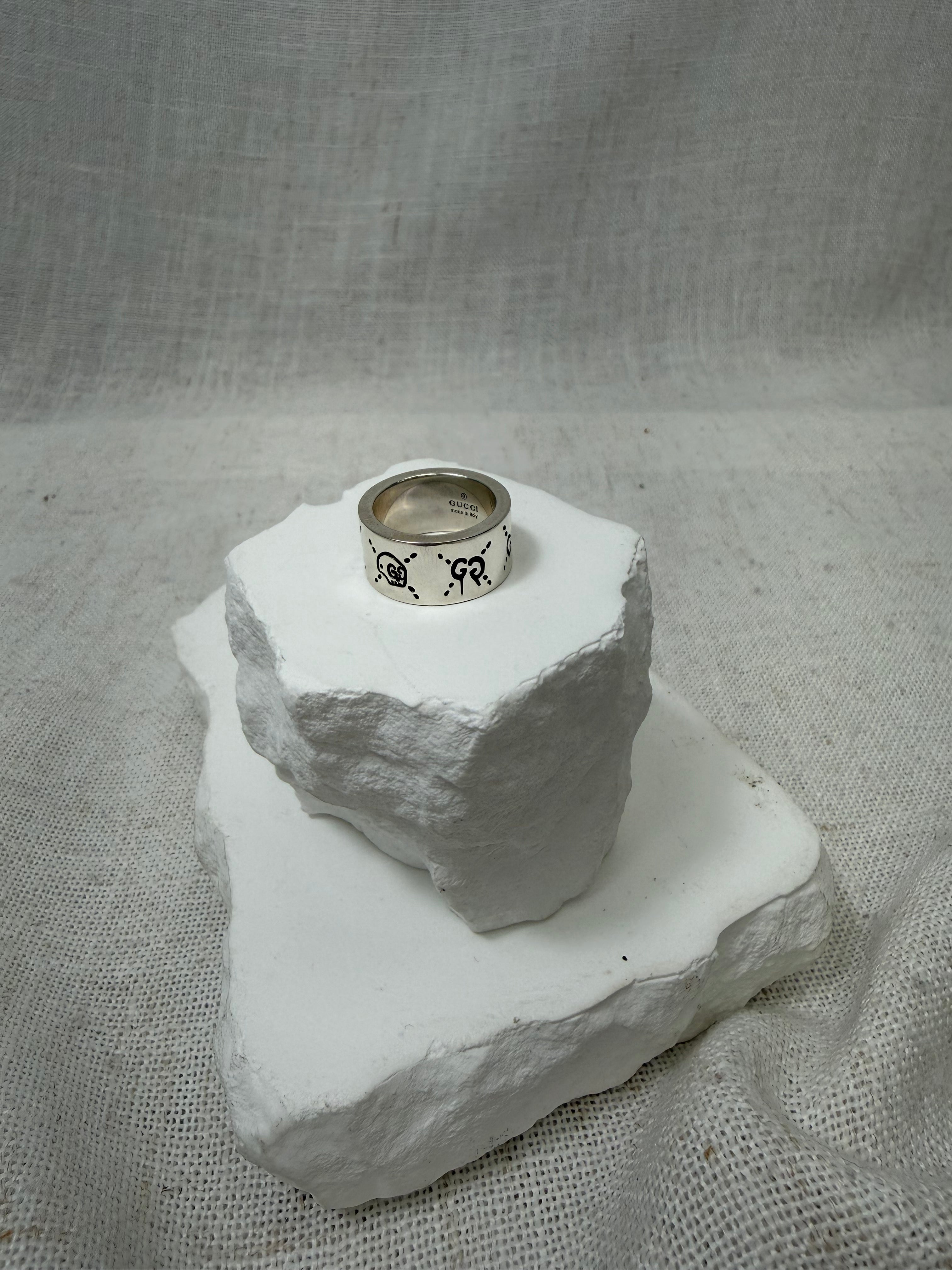 Gucci Sterling Silver Gucci Ghost Hamlet Ring Size 4