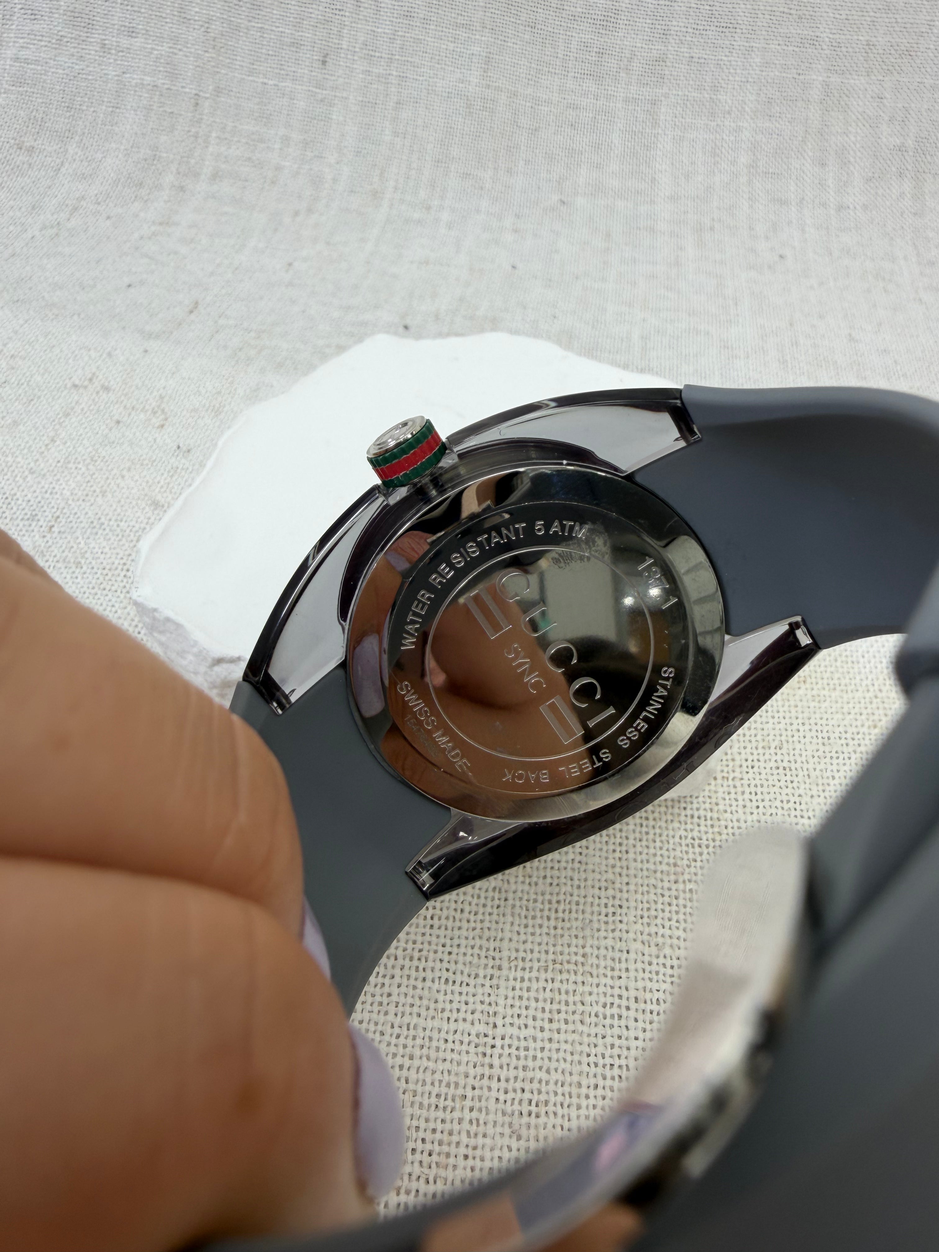 Gucci Grey Rubber Strap Stainless Steel Sync watch