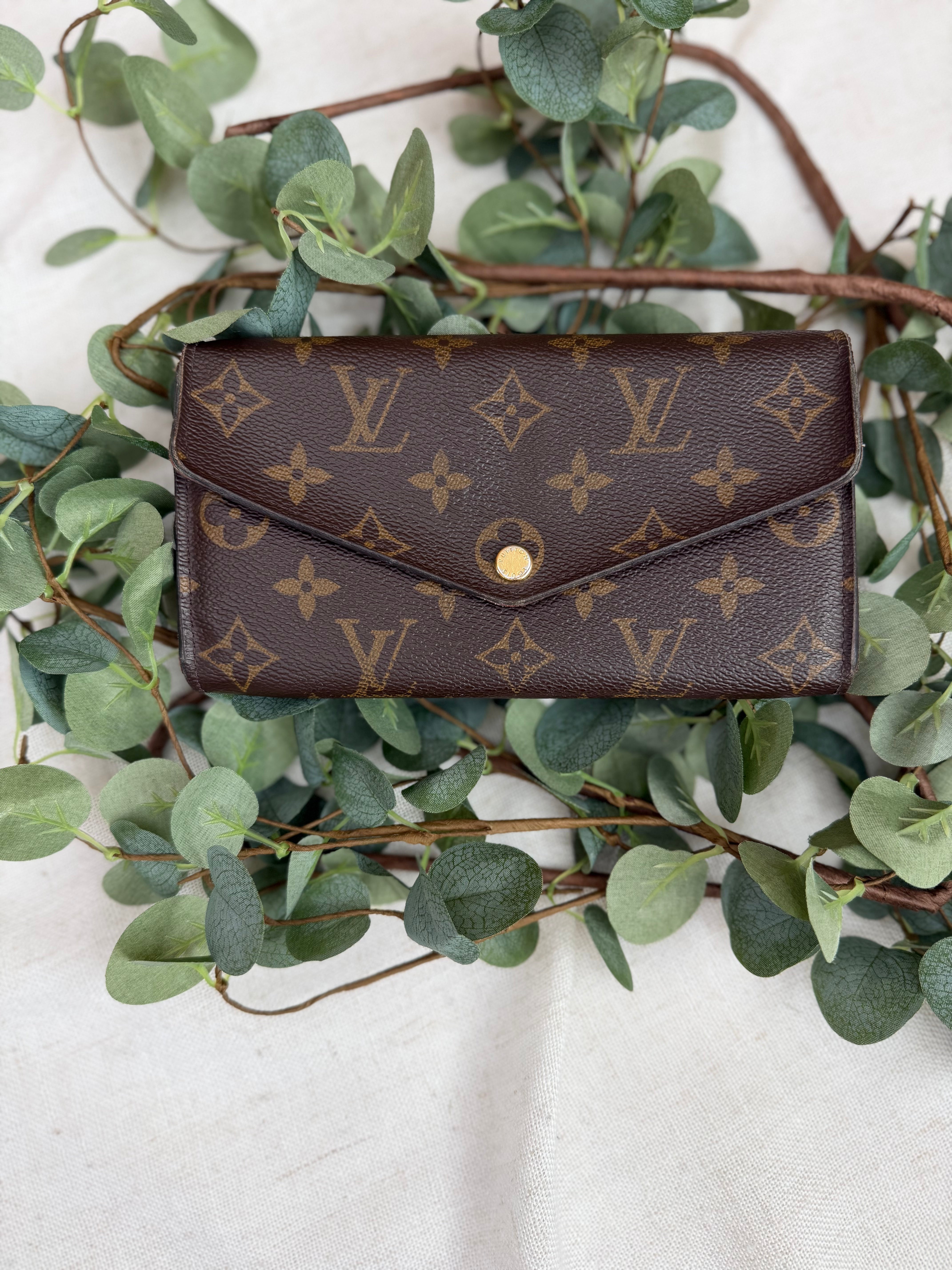 Louis Vuitton Monogram Sarah Wallet