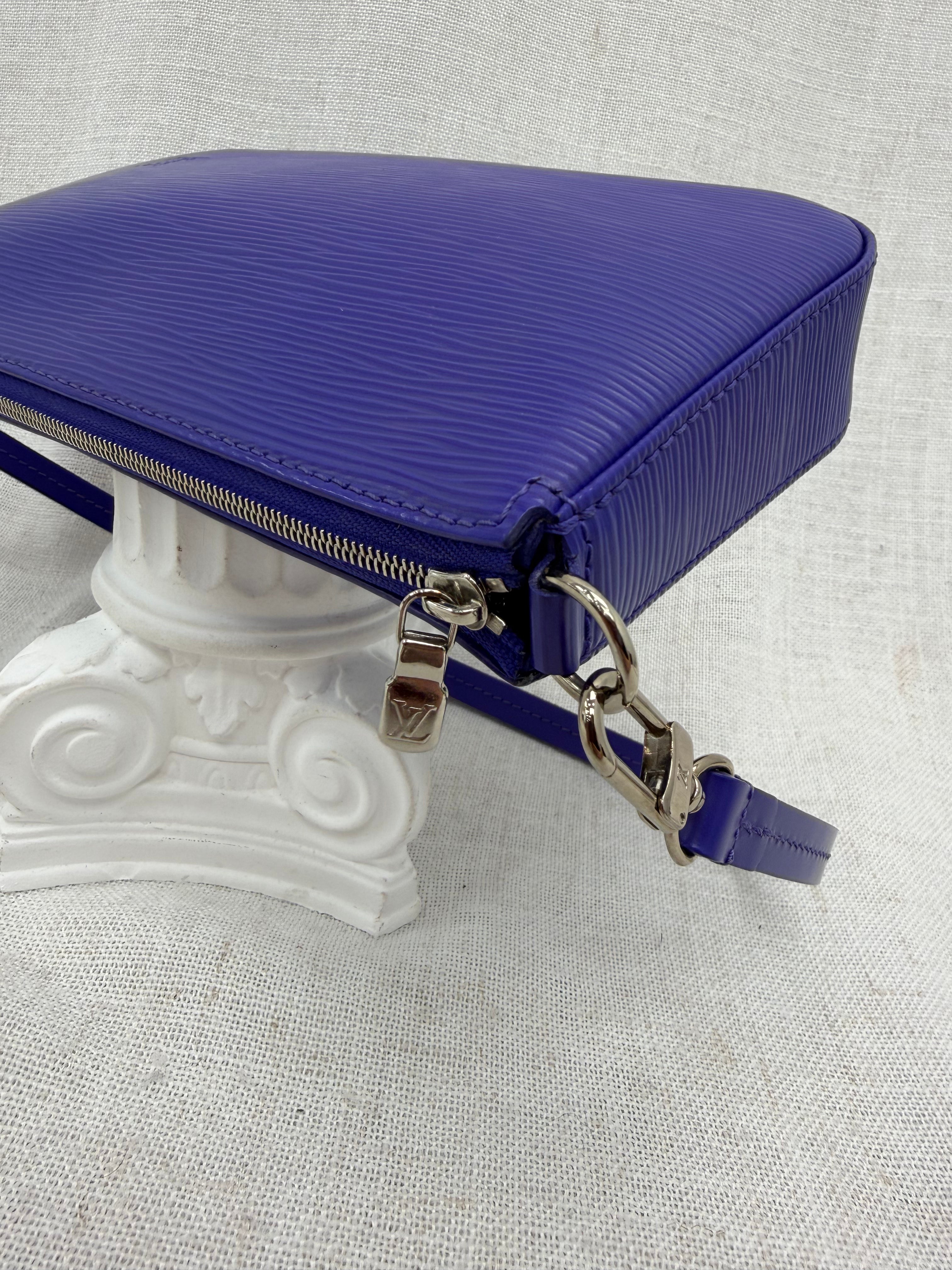 Louis Vuitton Indigo Epi Pochette Accessoires