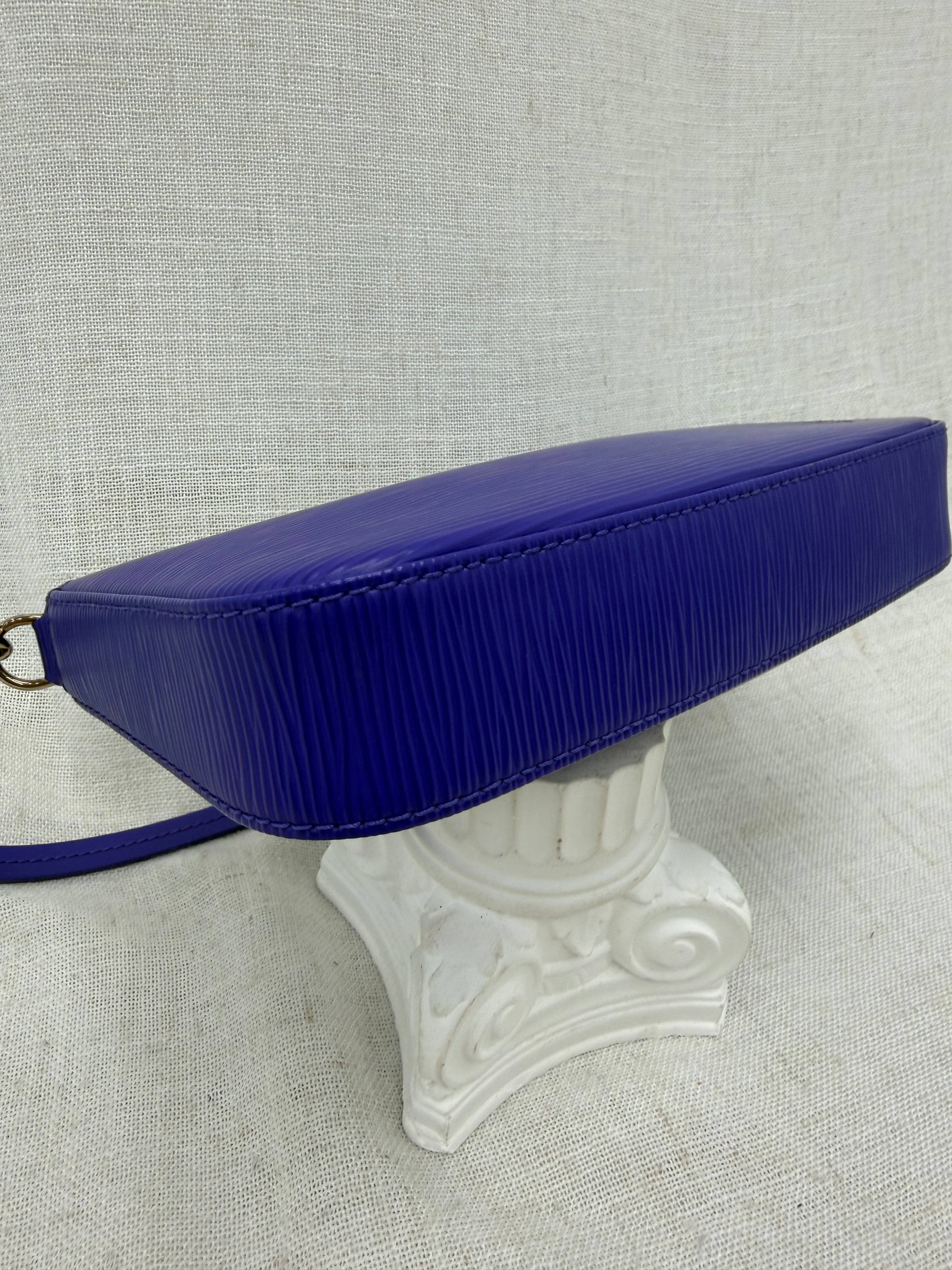 Louis Vuitton Indigo Epi Pochette Accessoires