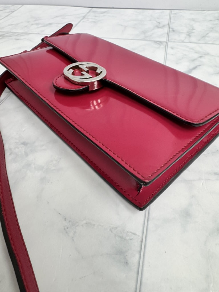 Gucci Fuchsia Patent Leather Interlocking G Dollar Wallet On A Strap