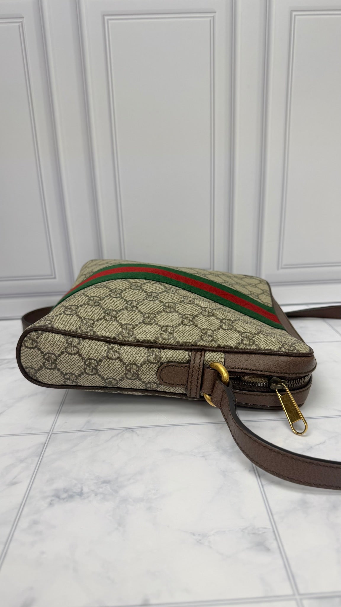 Gucci GG Supreme Messenger Bag 