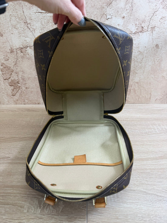 https://res.cloudinary.com/dyql5hig8/image/upload/v1758651374/a3nzrdooskgehtsmrtdd.jpg
