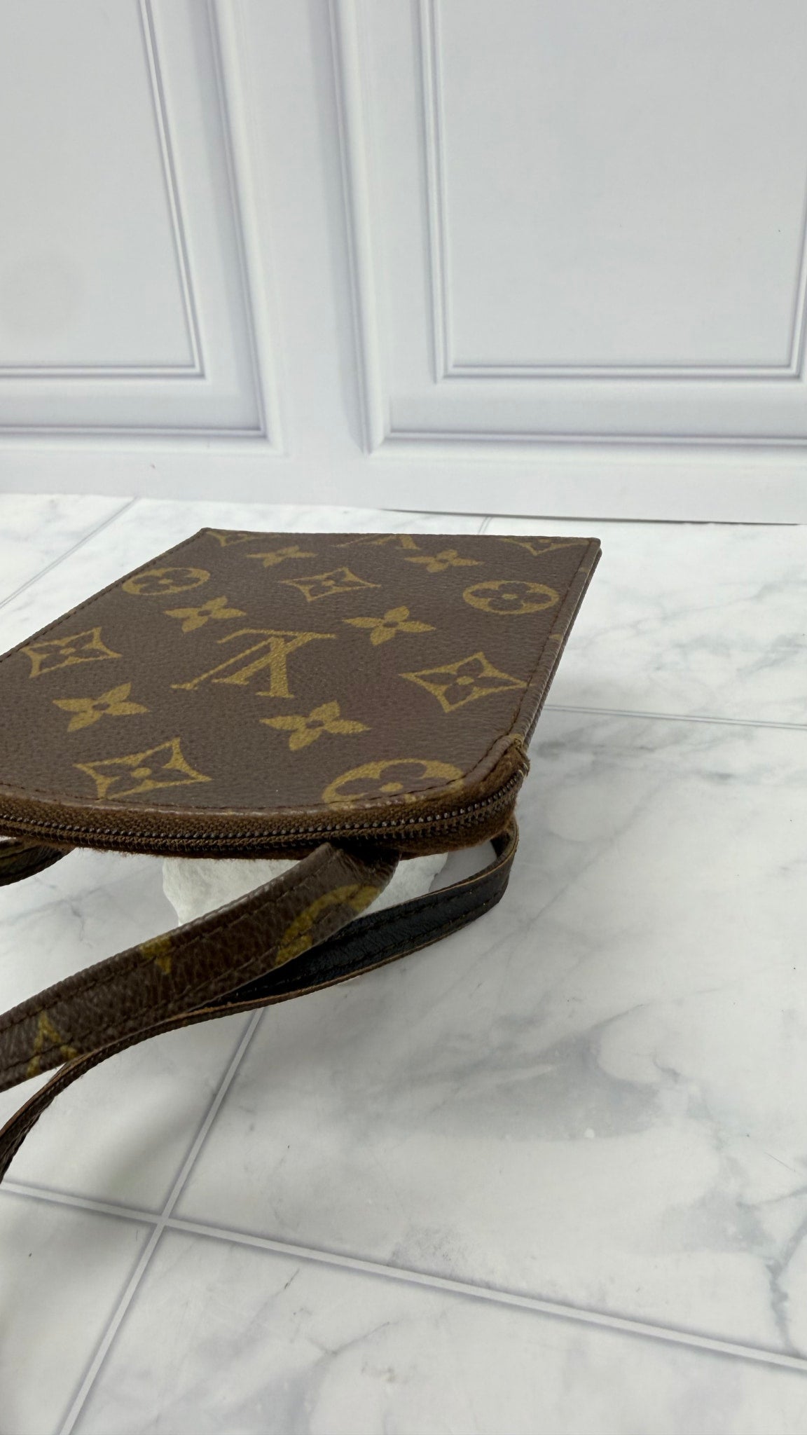 Louis Vuitton Monogram Pochette Secrete Pouch