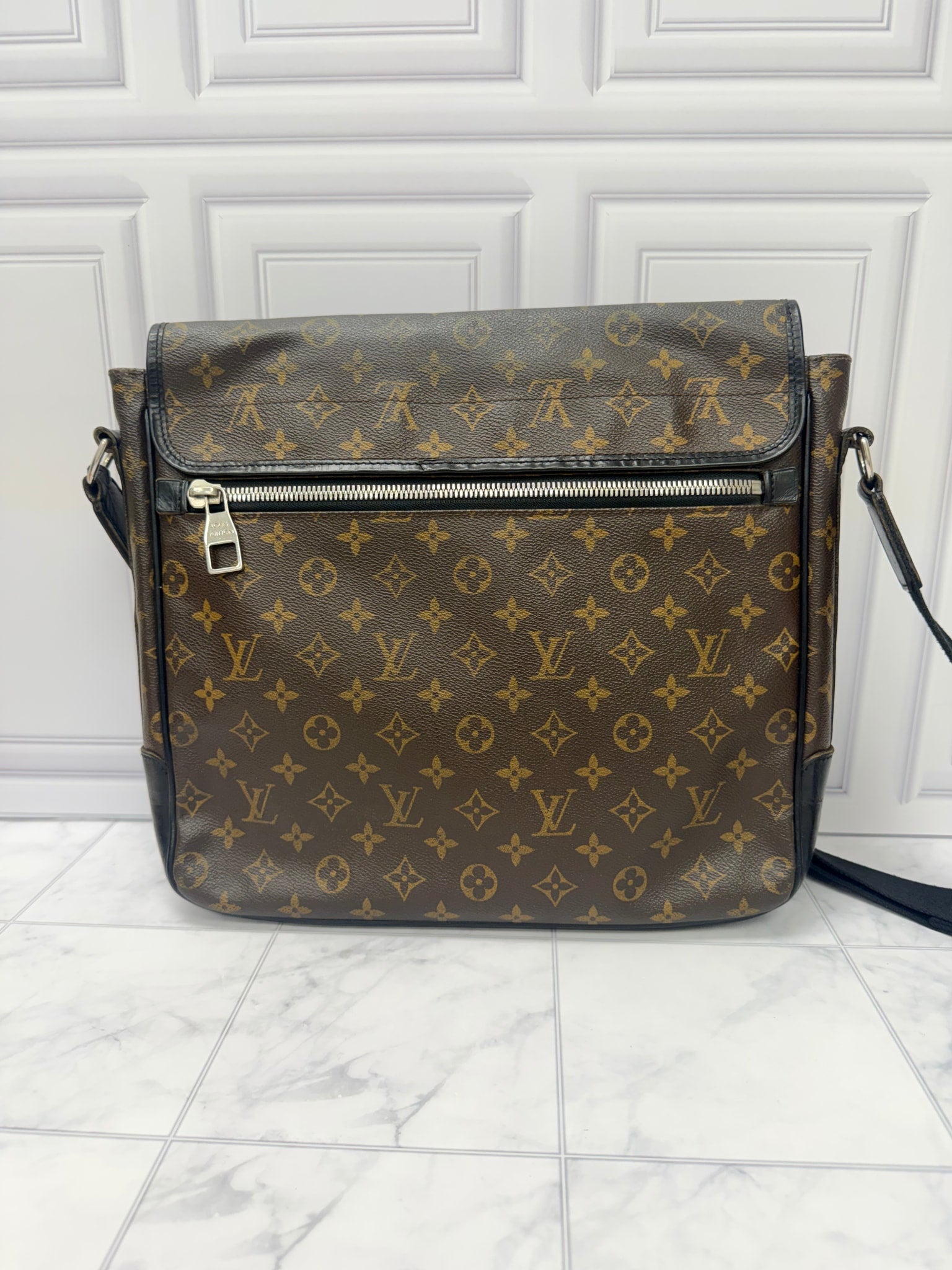 Louis Vuitton Monogram Bass MM Messenger Bag