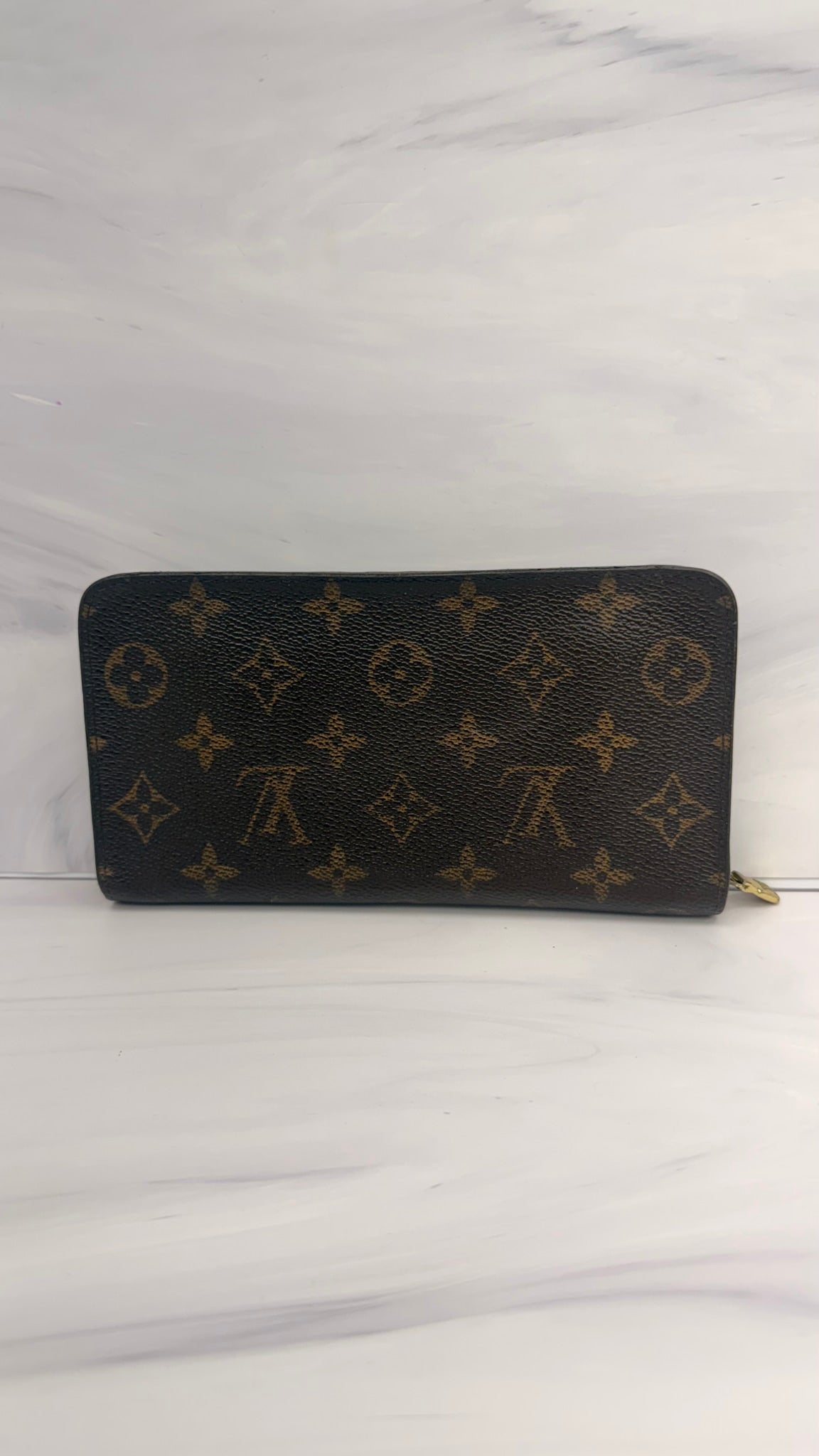 Louis Vuitton Monogram Zippy Wallet 