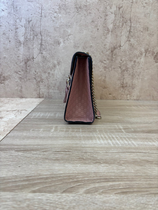 https://res.cloudinary.com/dyql5hig8/image/upload/v1759332651/aazu5x2njwruybrycjbw.jpg