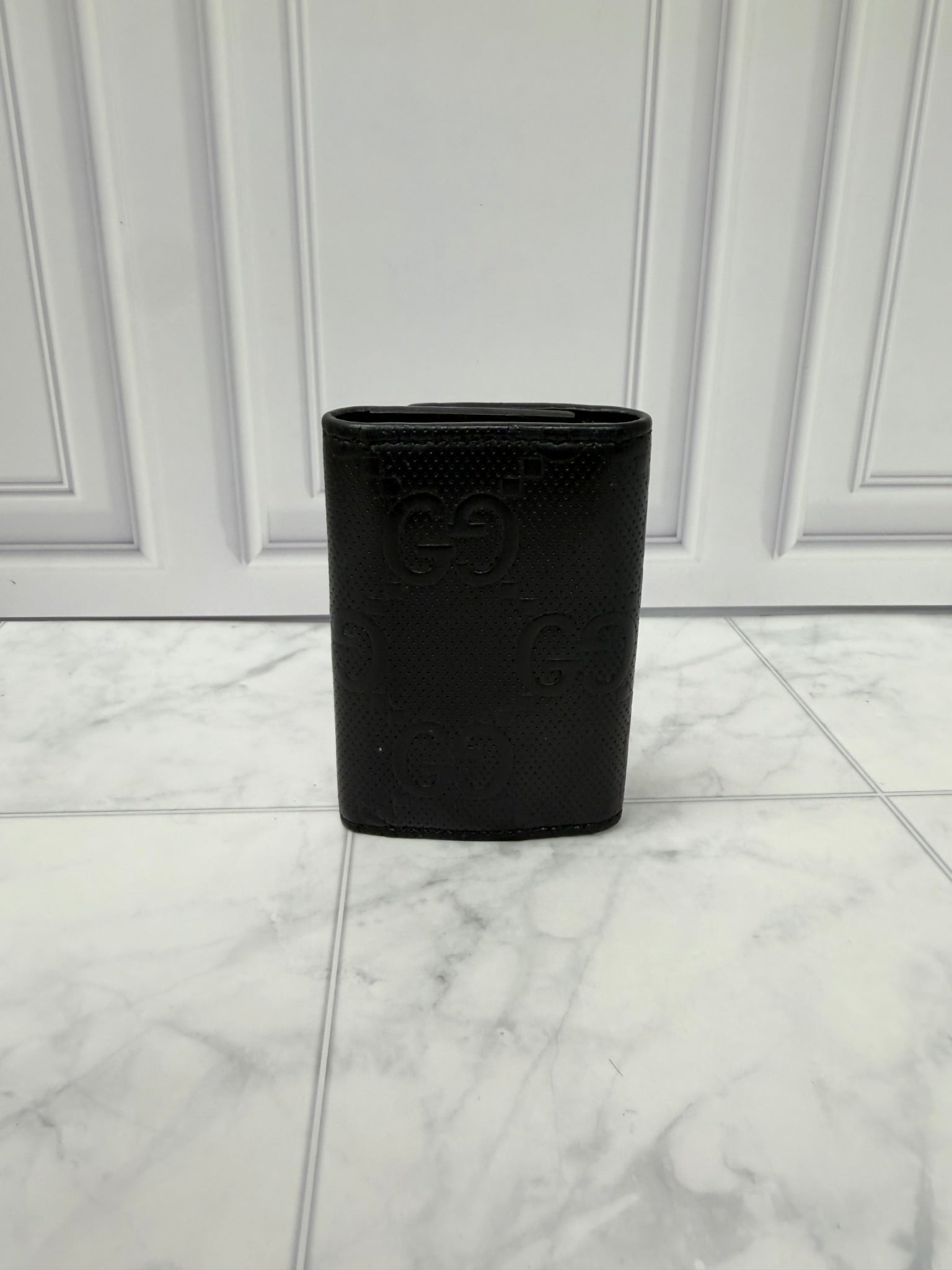 Gucci Black GG Embossed Leather 6 Ring Key Case