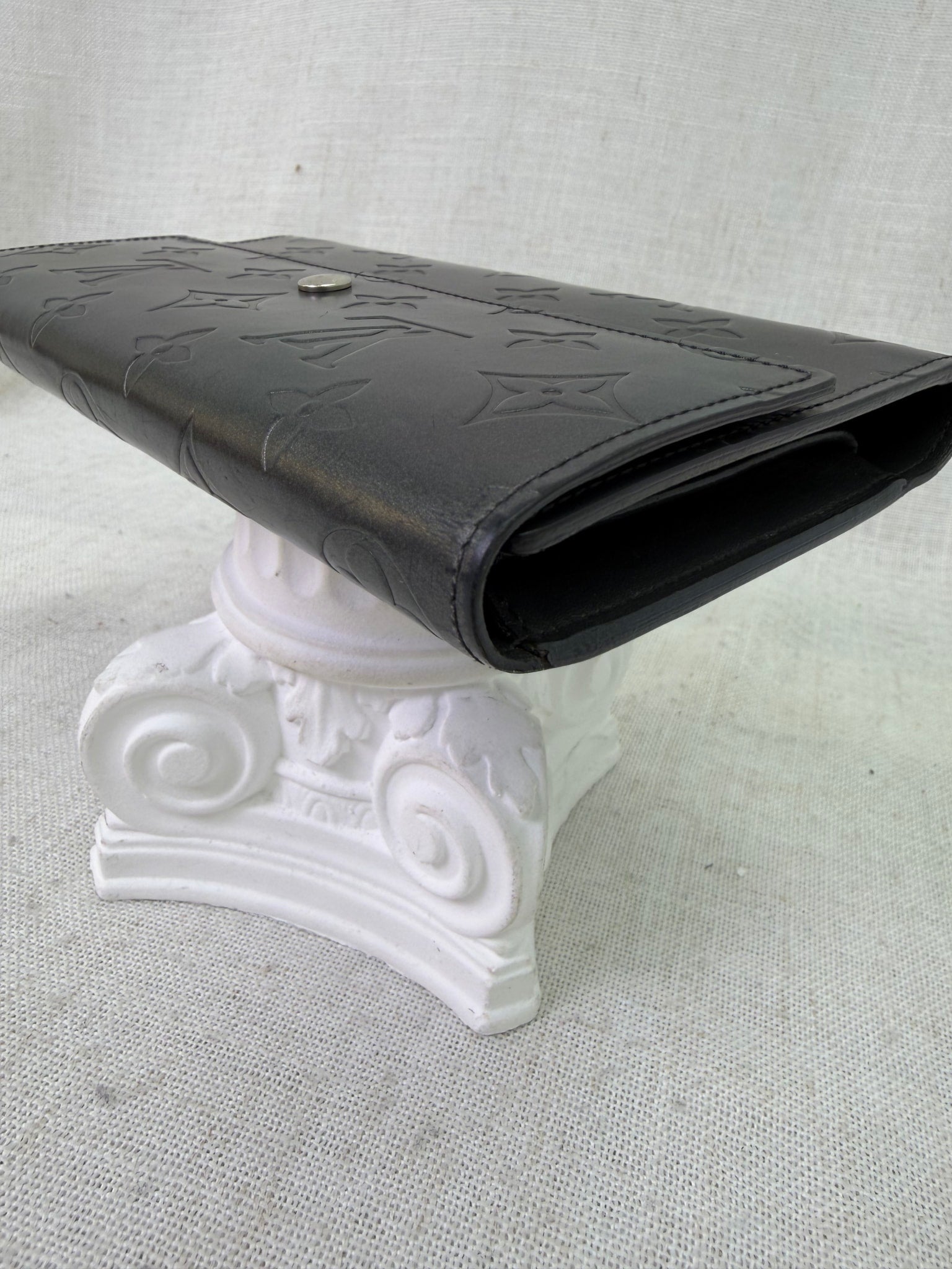 Louis Vuitton Grey Matte Vernis International Wallet