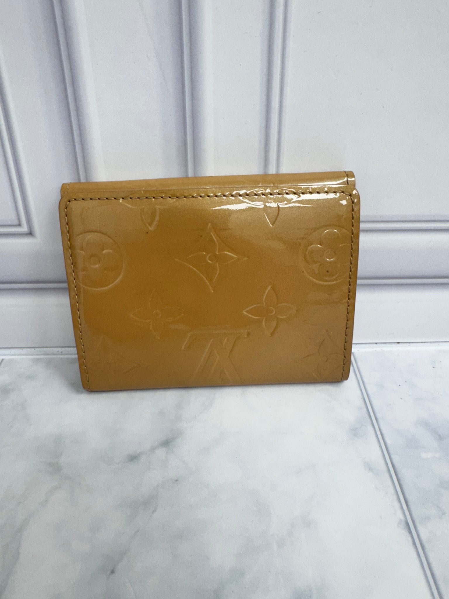 Louis Vuitton Beige Vernis Ludlow Compact Wallet
