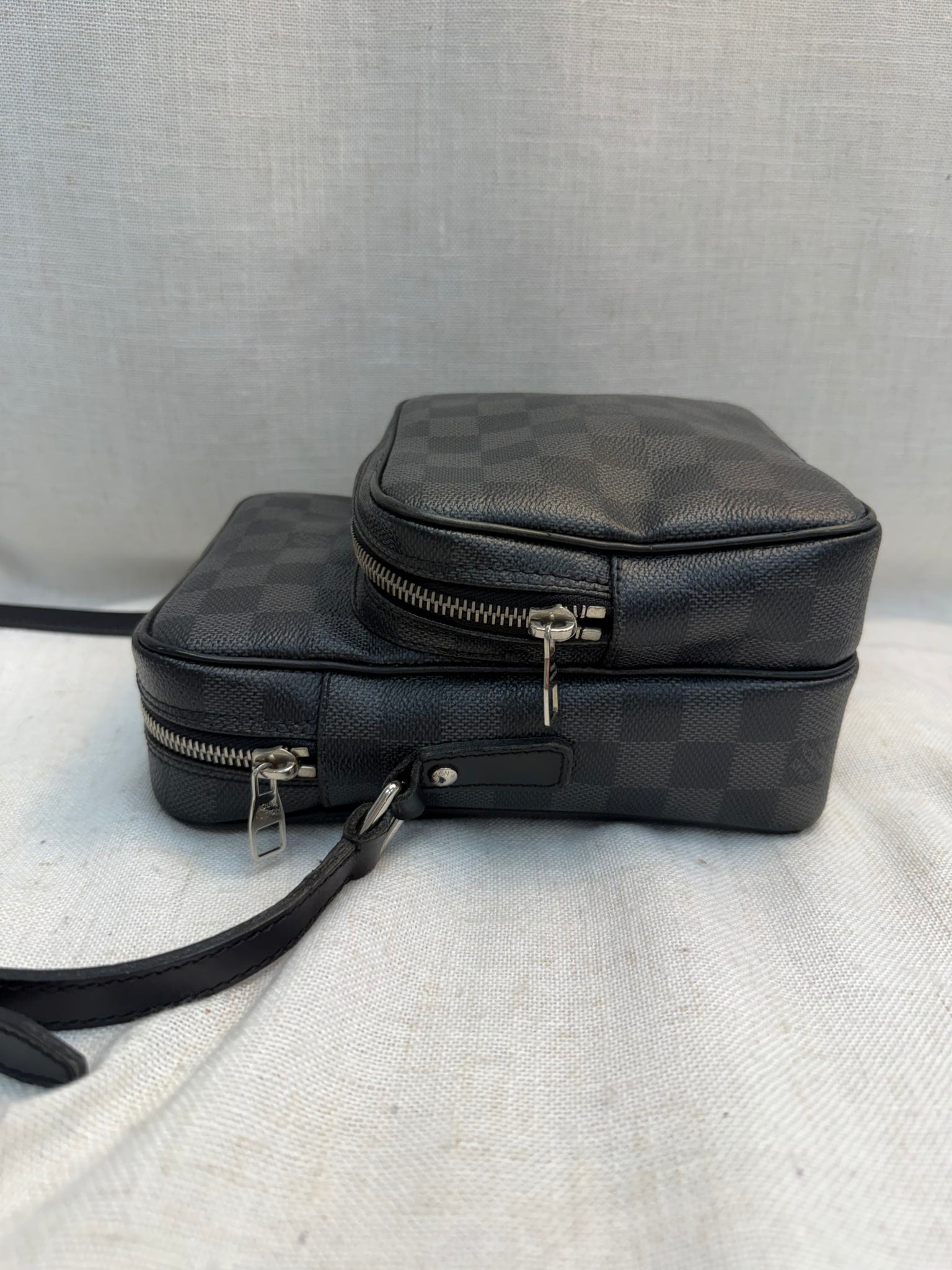 Louis Vuitton Damier Graphite Rem Shoulder Bag