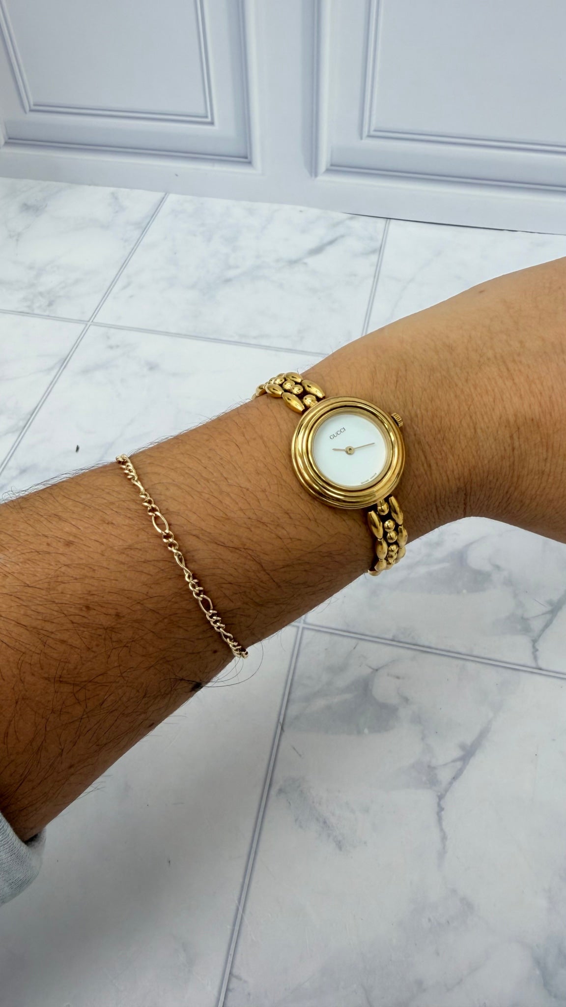 Gucci Gold Toned Interchangeable Bezel Watch With Extra Bezels 26MM