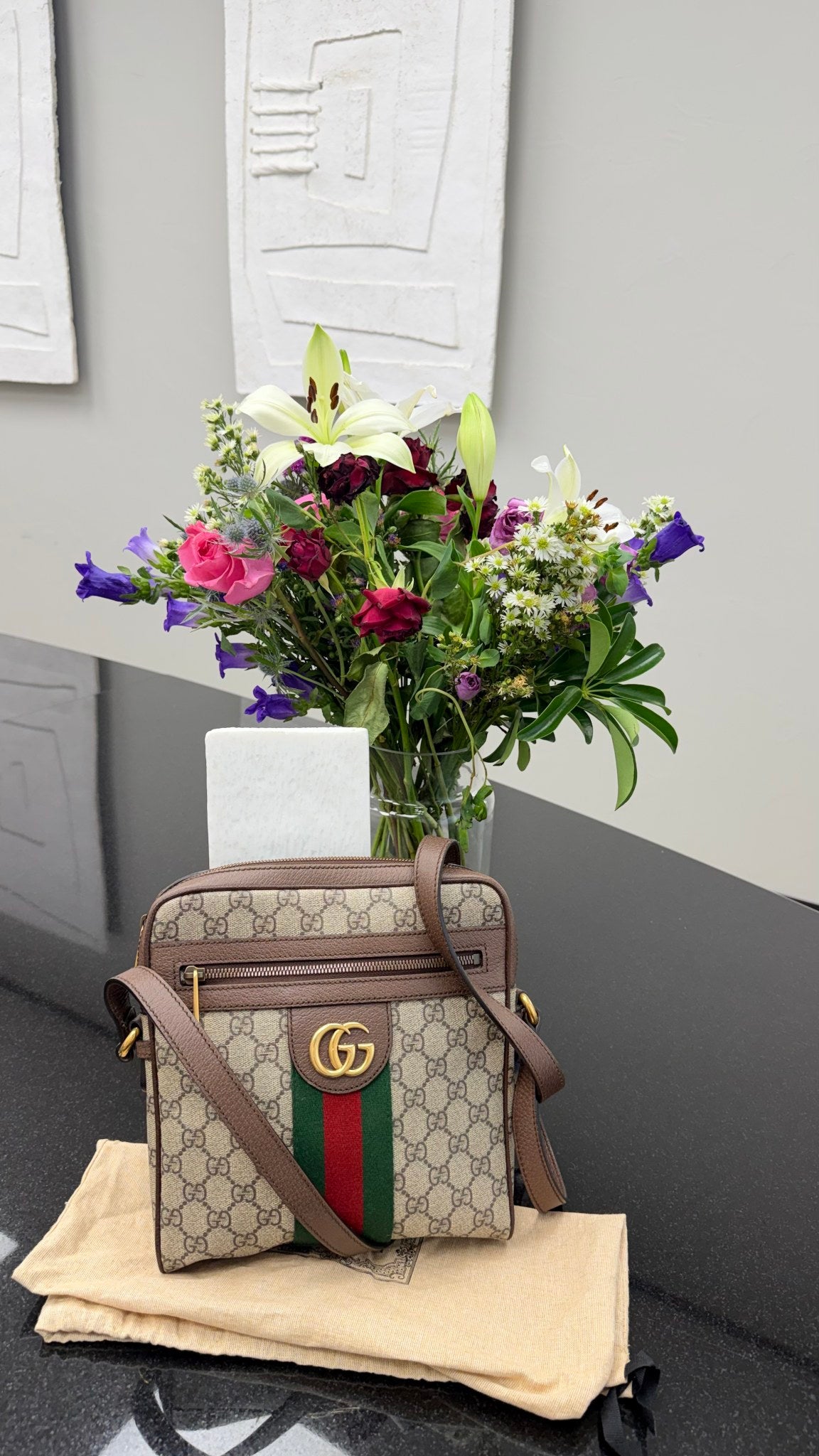 Gucci GG Supreme Messenger Bag 