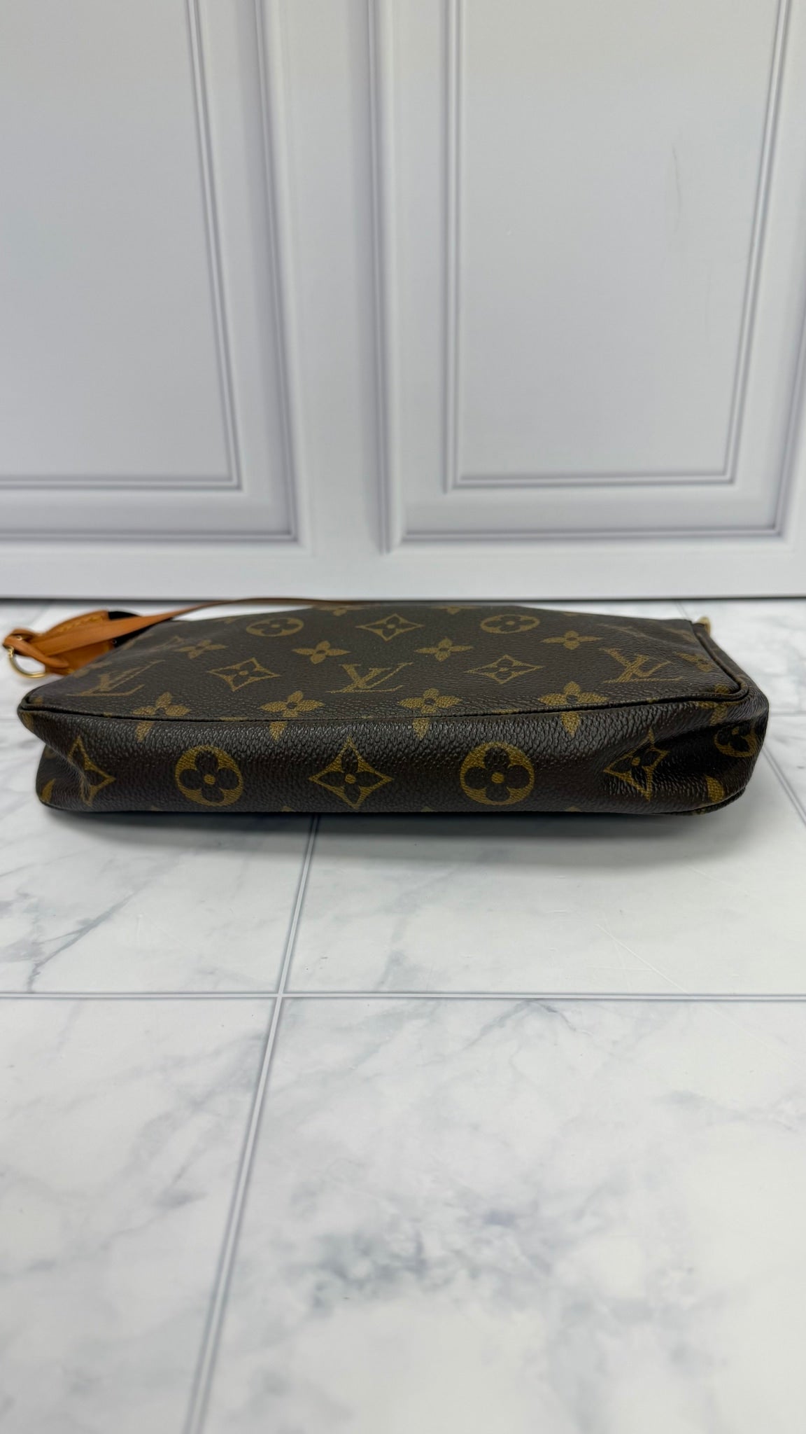 Louis Vuitton Monogram Pochette Accessoires Shoulder Bag 