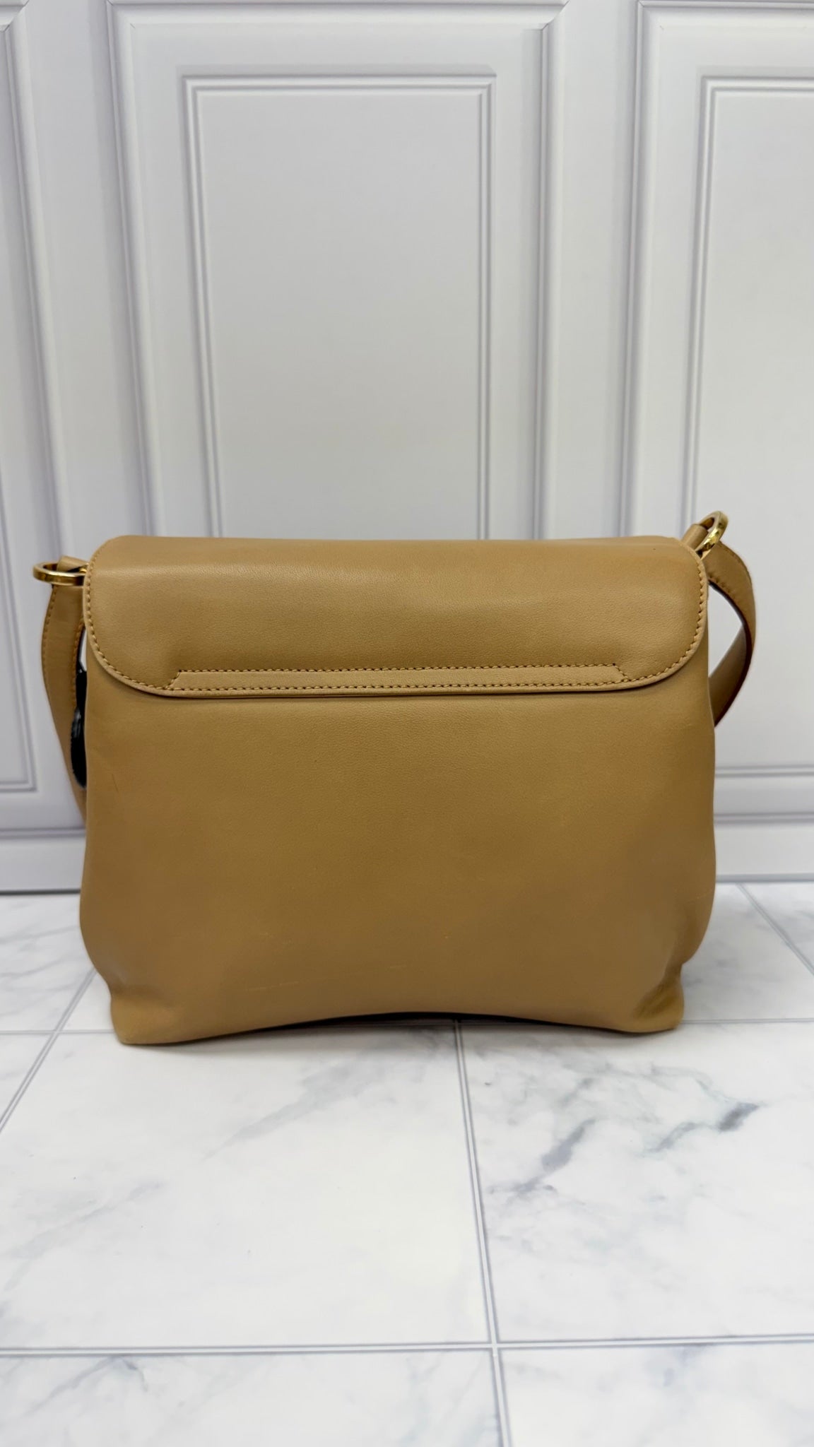 Salvatore Ferragamo Tan Leather Vala Shoulder Bag 