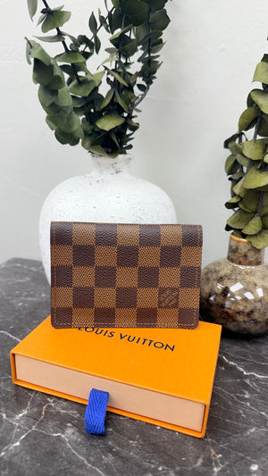 LIKE NEW - Louis Vuitton Damier Ebene ID Card Case