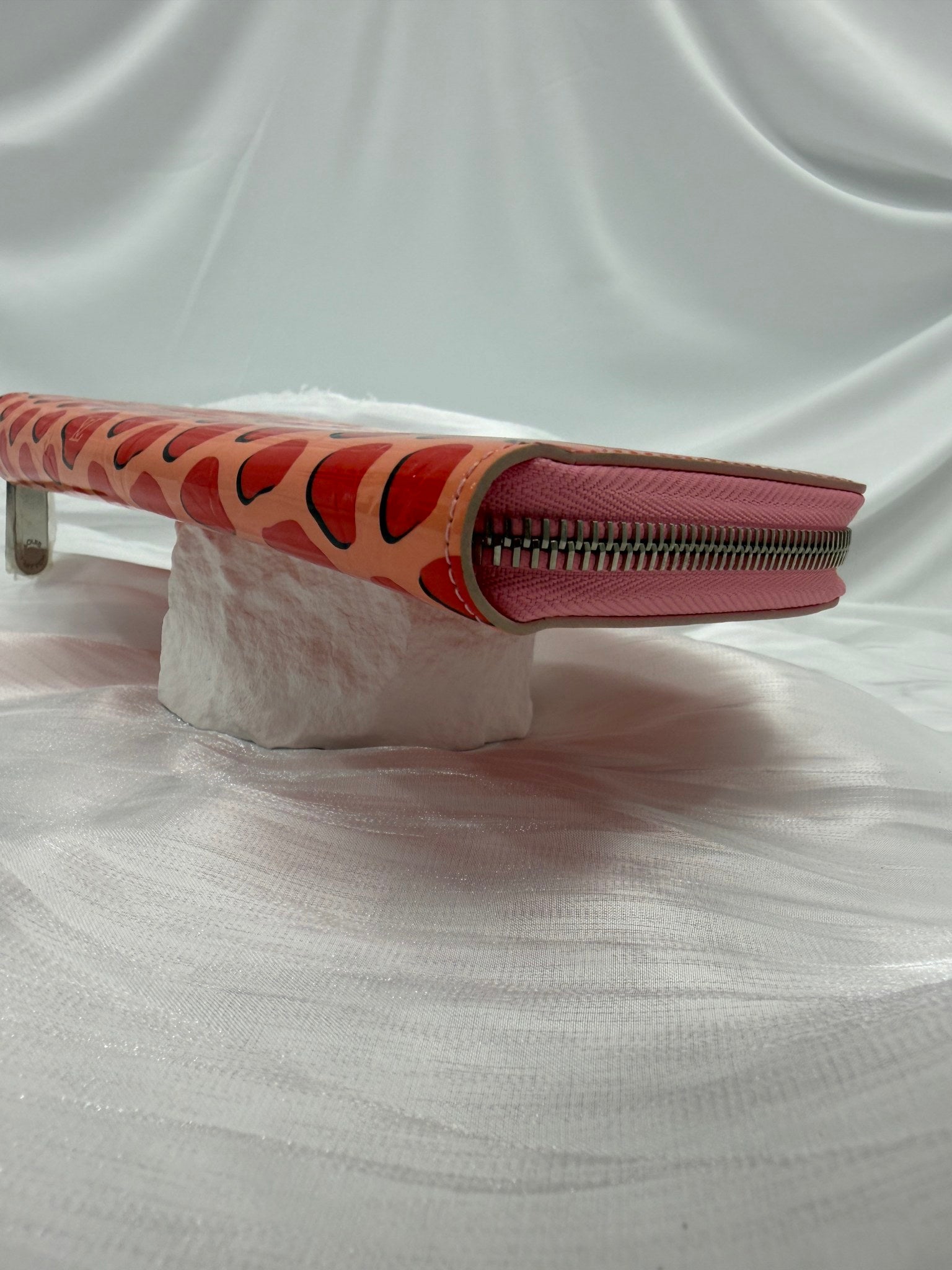 Louis Vuitton Pink Sugar Dots Vernis Limited Edition Zippy Wallet 