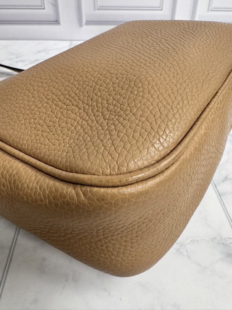 Gucci Tan Grained Leather Soho Disco Small Crossbody Bag 