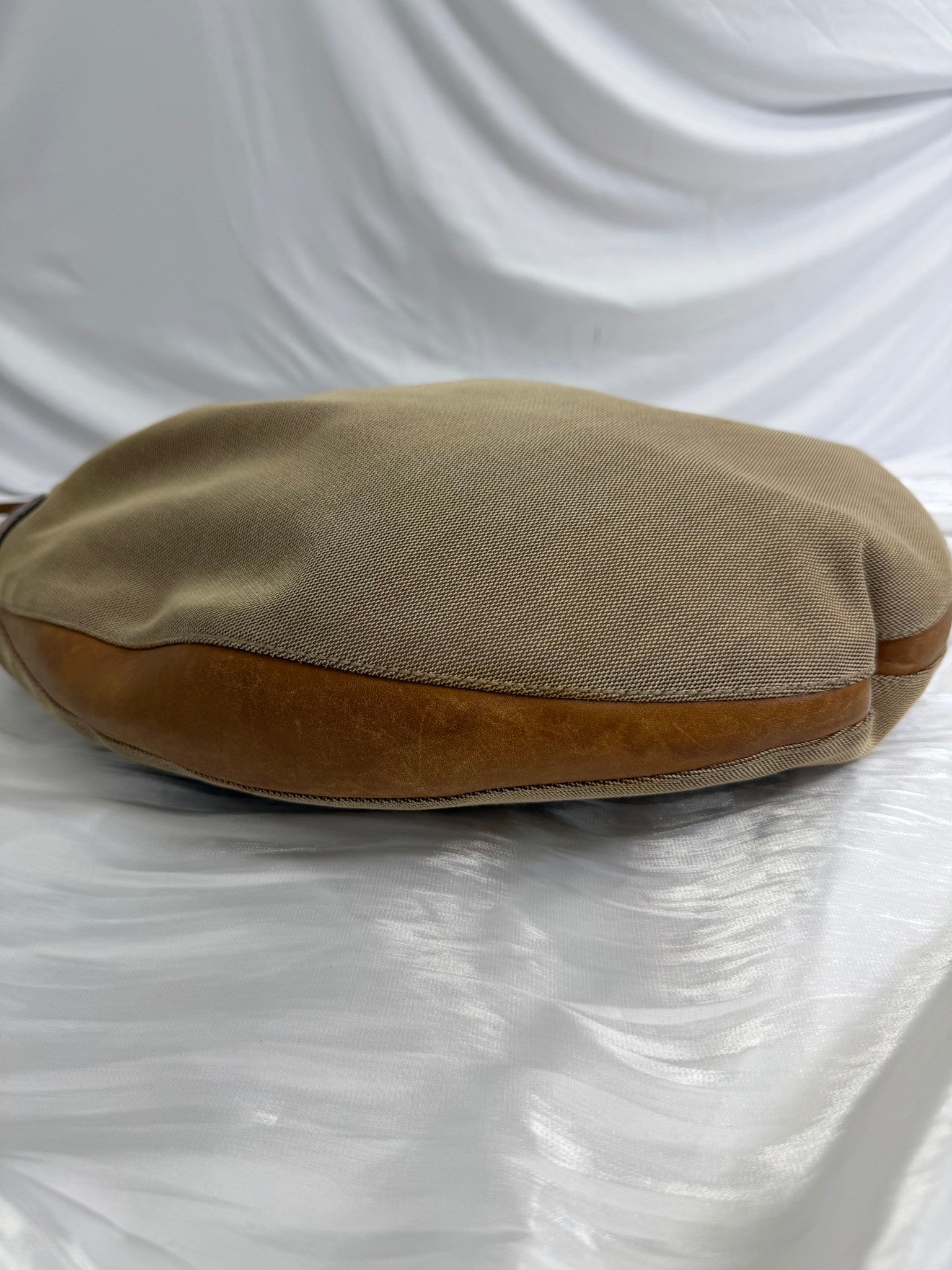 Gucci Tan Canvas Hobo Shoulder Bag