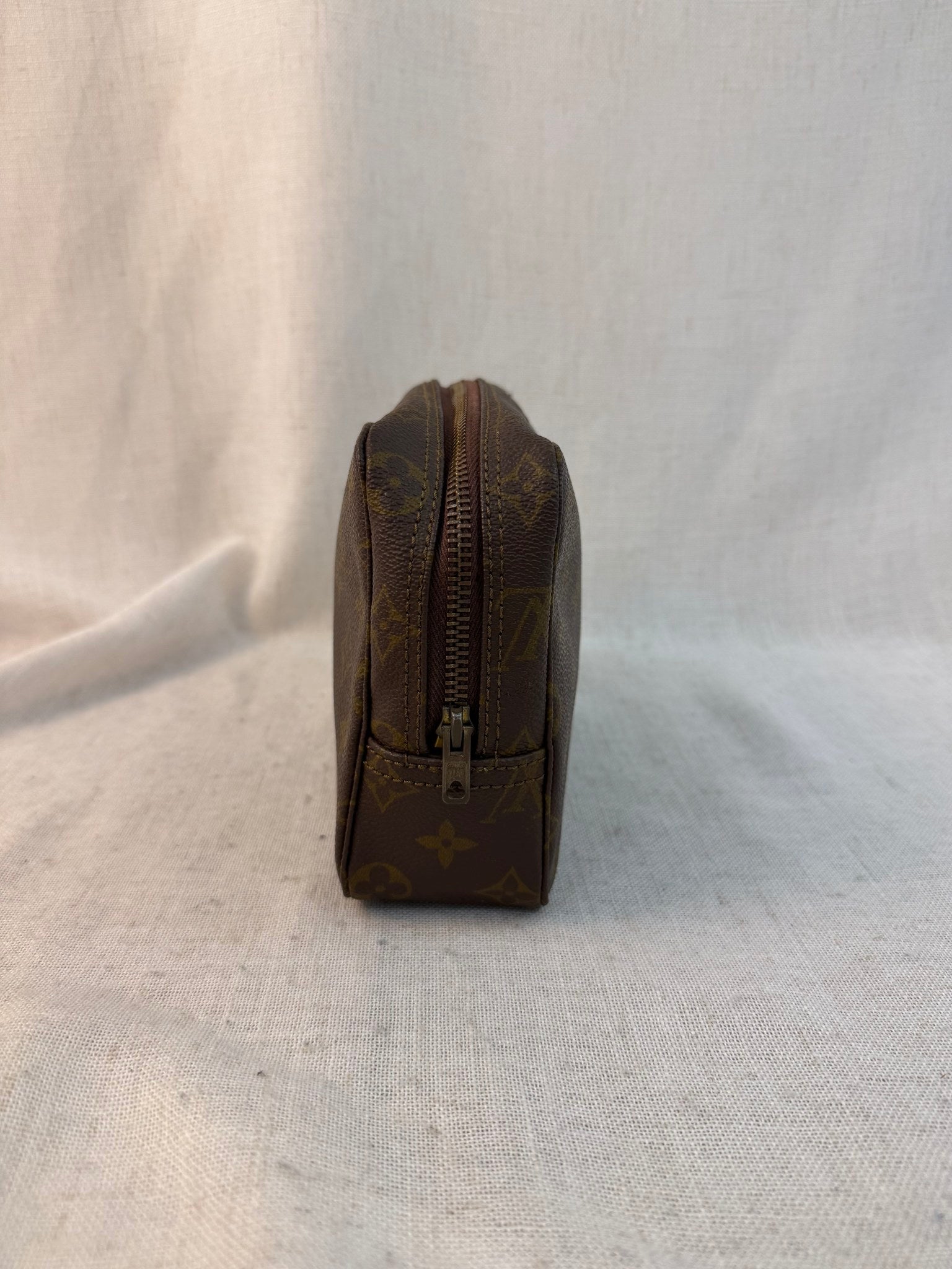 Louis Vuitton Monogram Trousse Toilette 23 Pouch