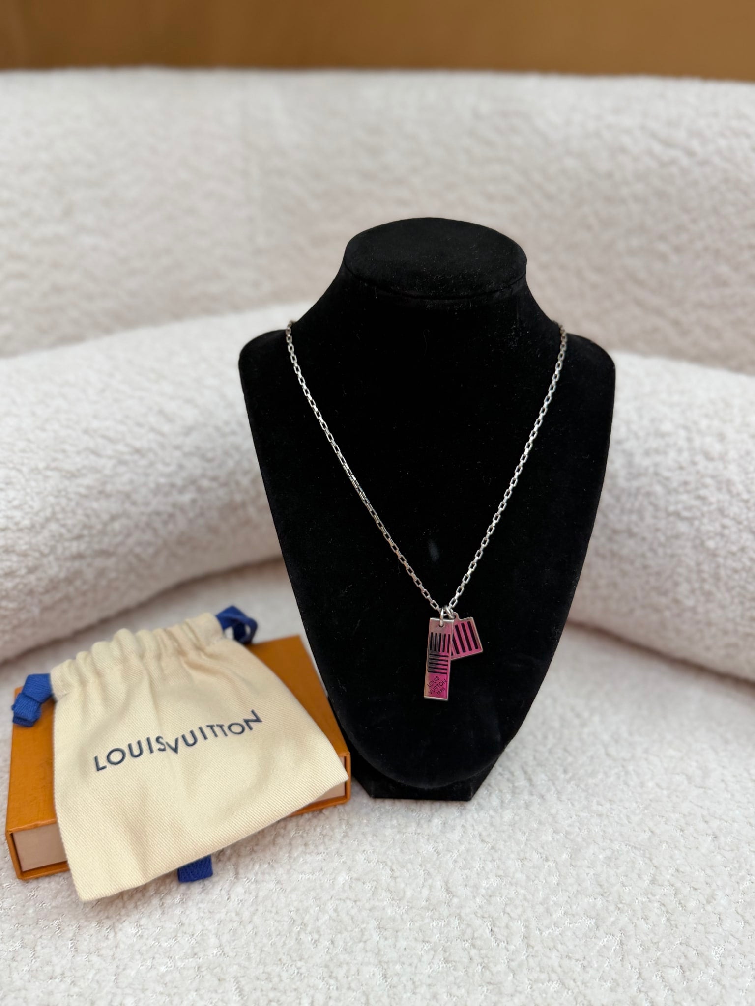 Louis Vuitton Silver Pendant Necklace 