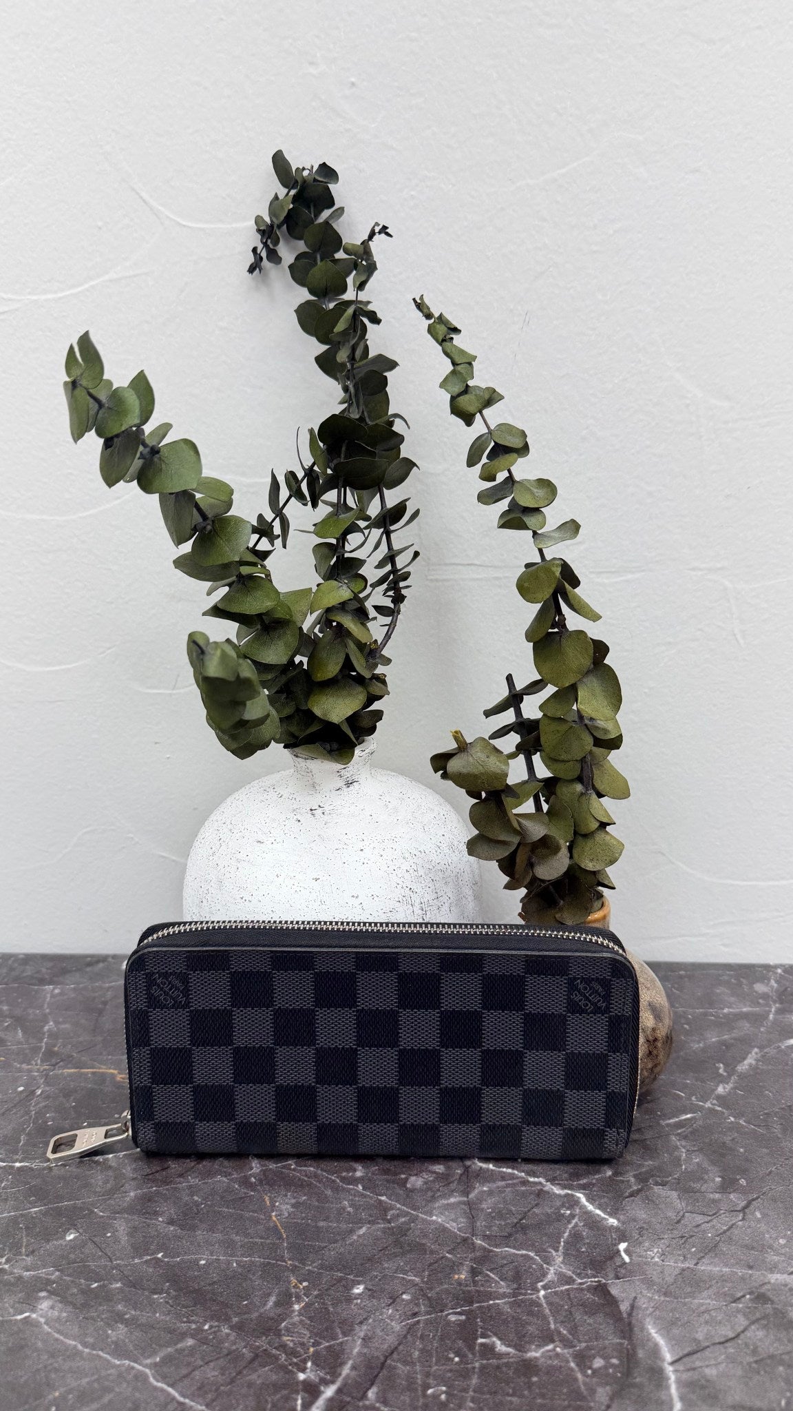Louis Vuitton Damier Graphite Zippy Wallet 