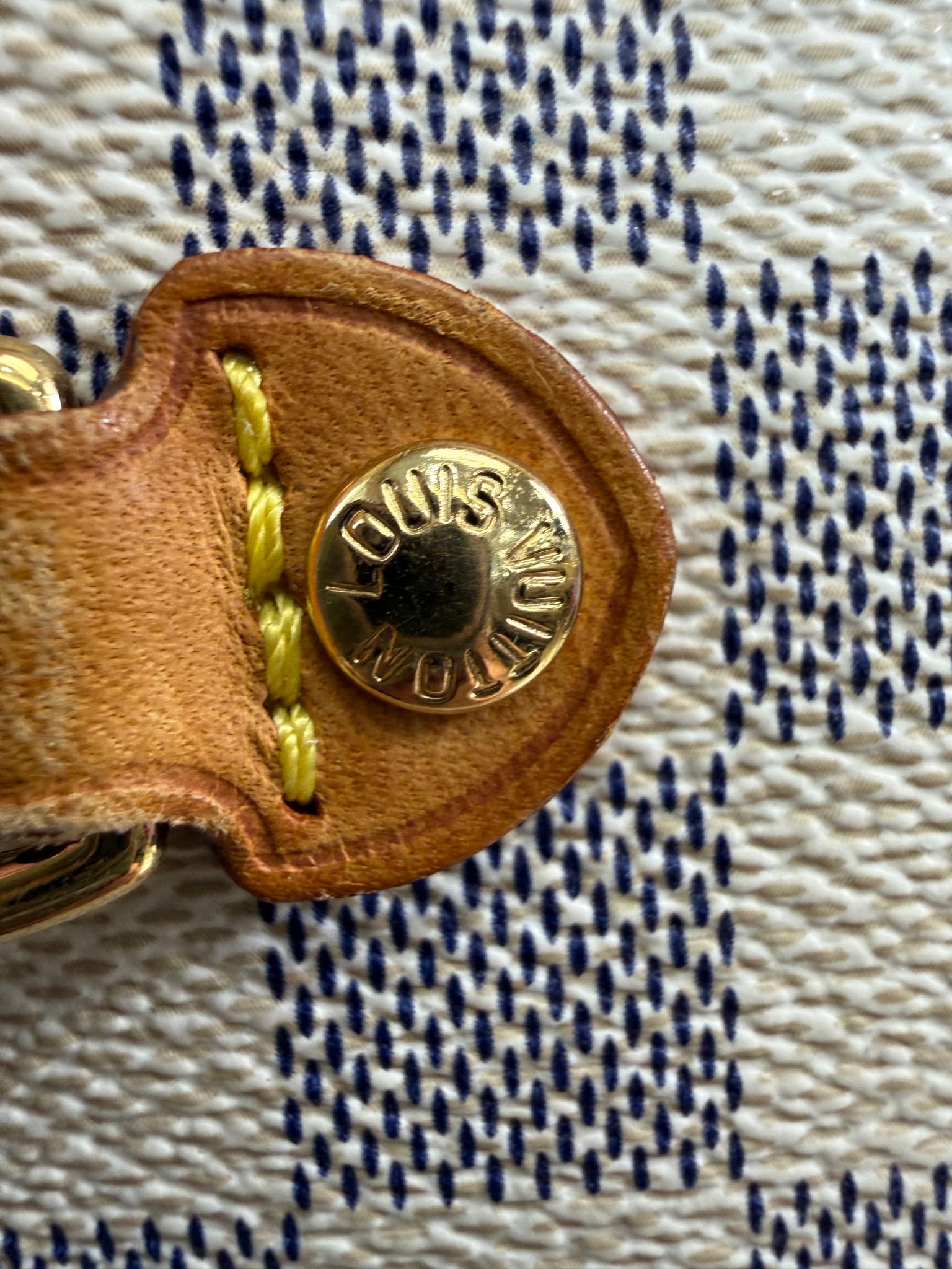https://res.cloudinary.com/dyql5hig8/image/upload/v1758226405/avdrhexsxmls5ijtgobl.jpg