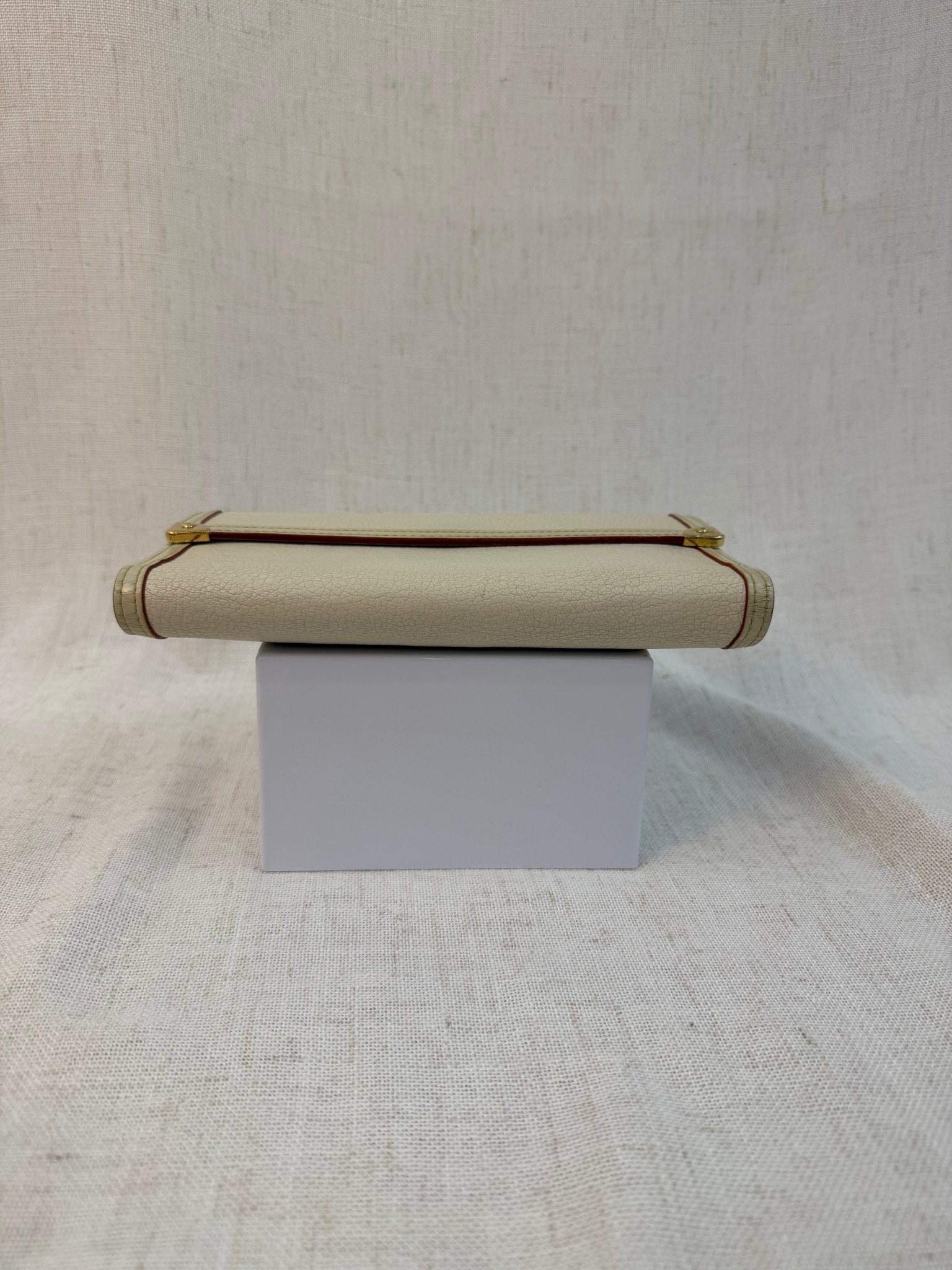 Louis Vuitton Cream Leather Suhali International Wallet