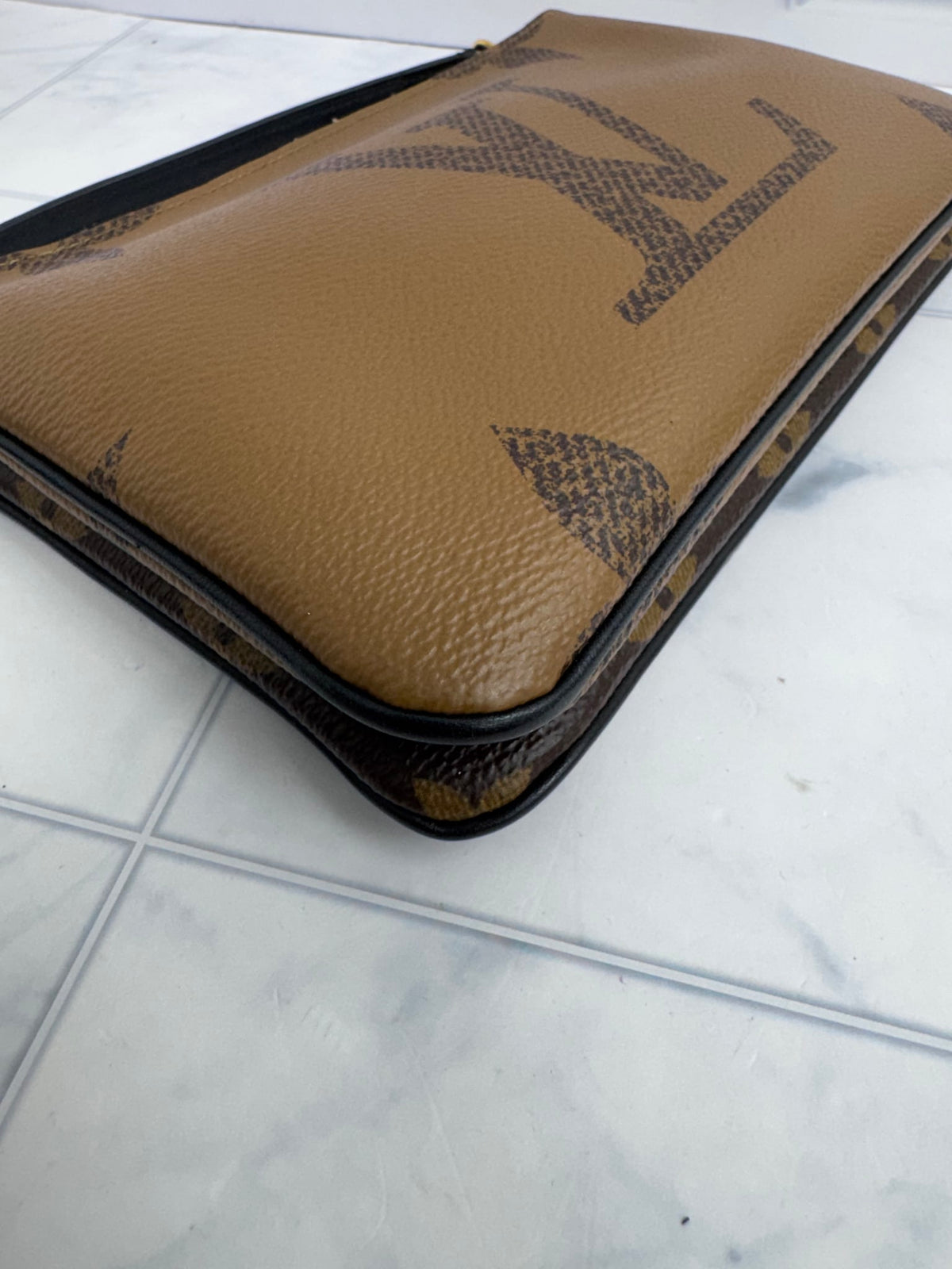 LIKE NEW - Louis Vuitton Reverse Monogram Giant Double Zip Pochette