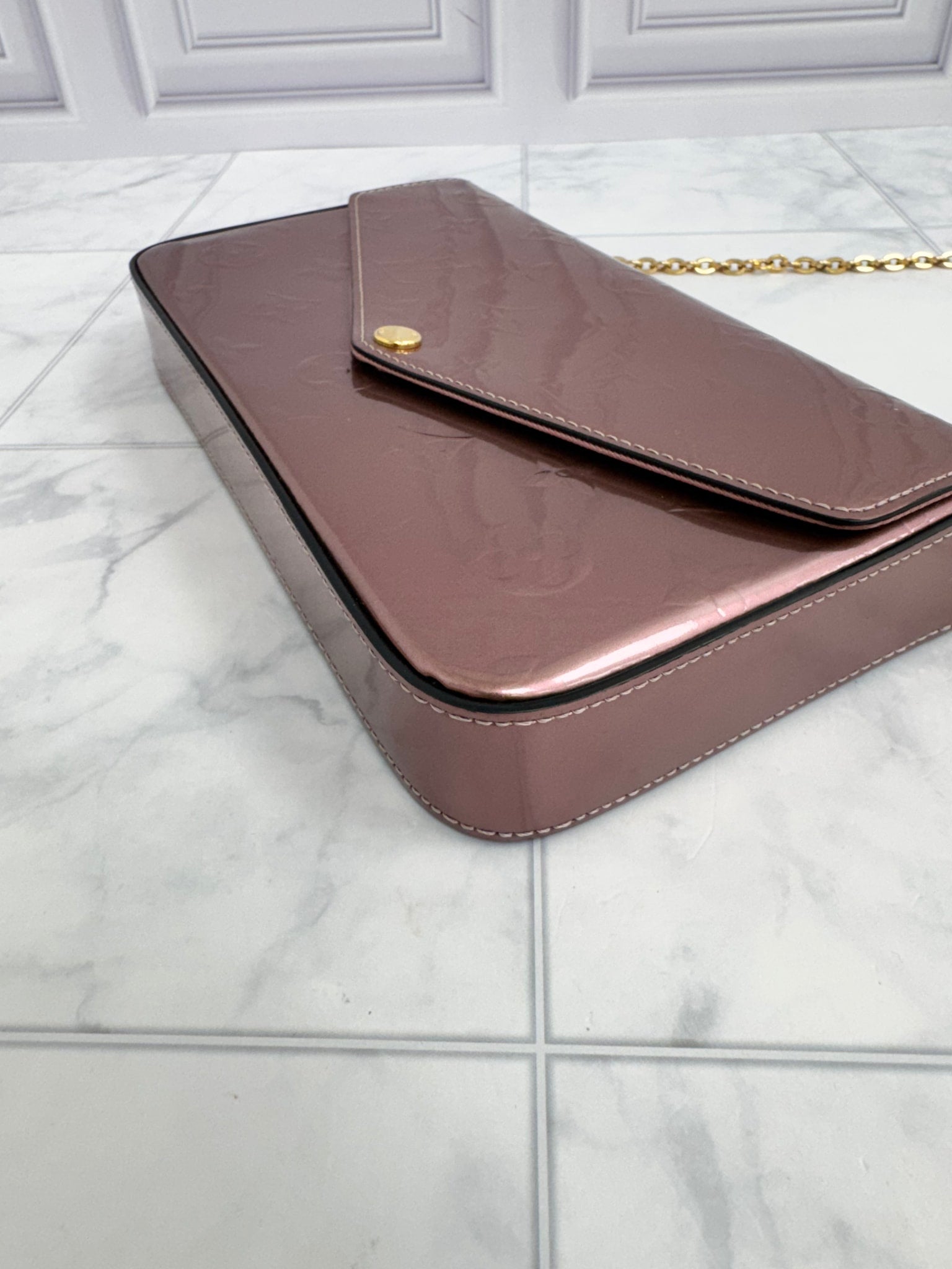 LIKE NEW - Louis Vuitton Metallic Rose Monogram Vernis Felicie Pochette