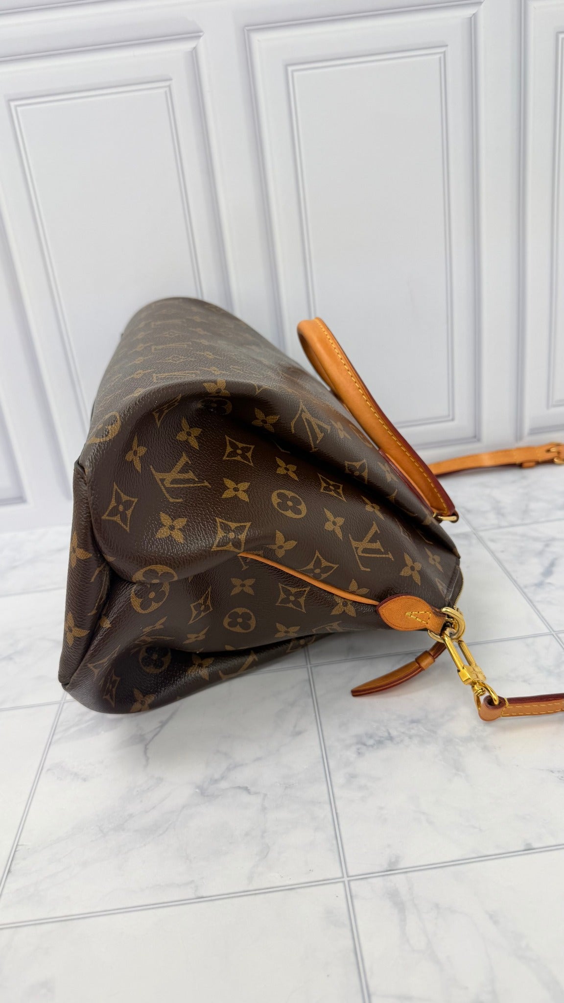 Louis Vuitton Monogram Rivoli MM 2Way Handbag