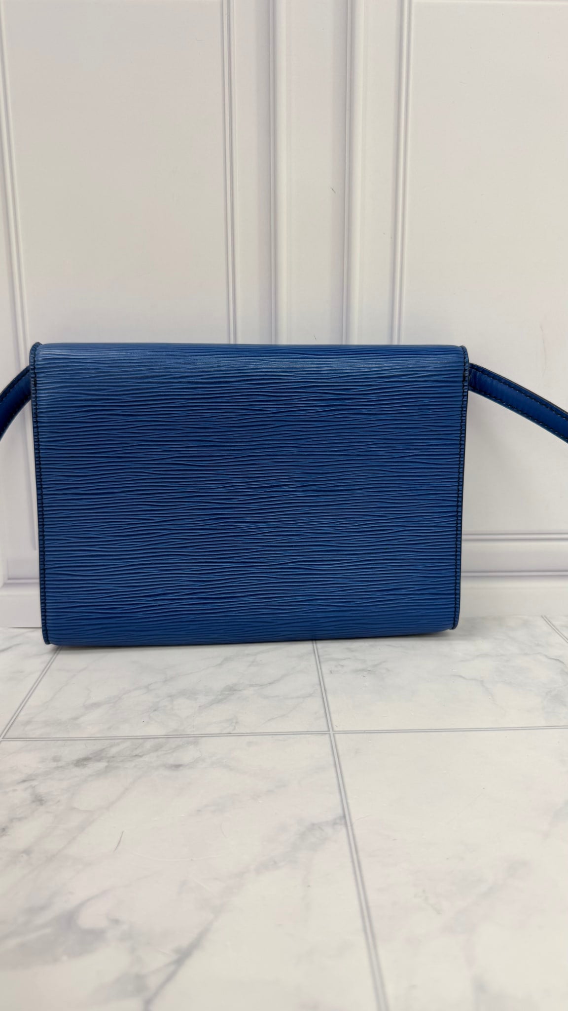 Louis Vuitton Blue Epi Leather Arche Pochette Shoulder Bag 
