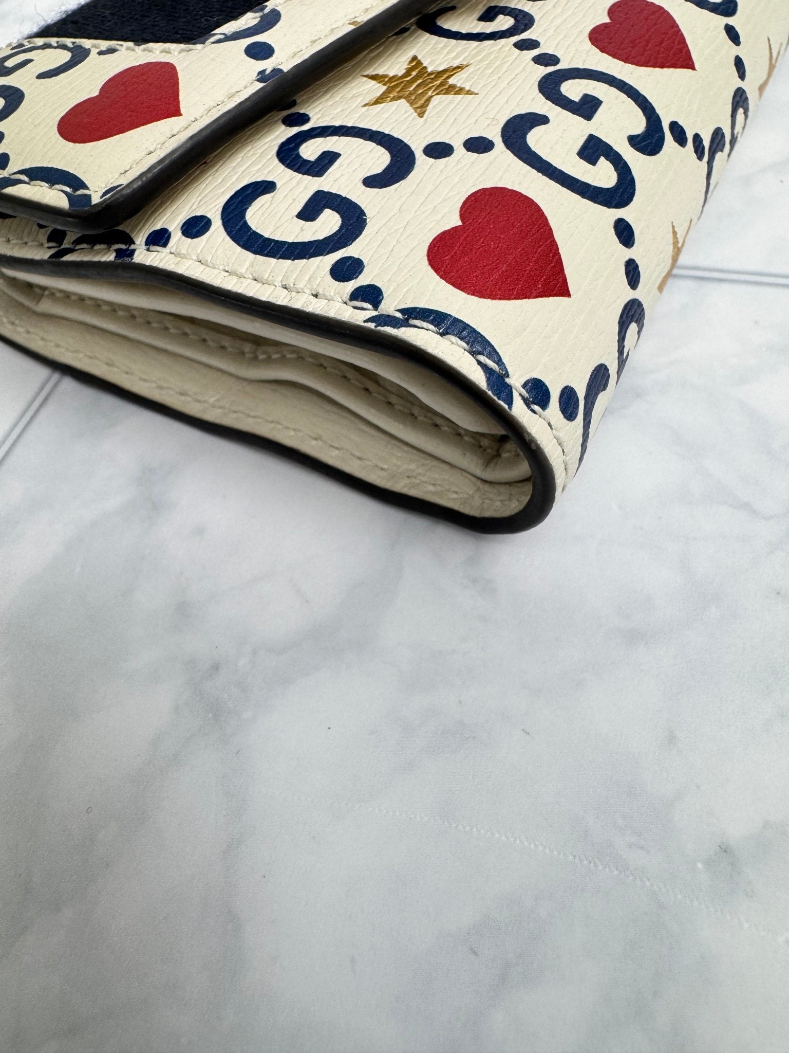Gucci Beige Leather And Web Limited Edition Valentines Sylvie Crossbody And Compact Wallet Set