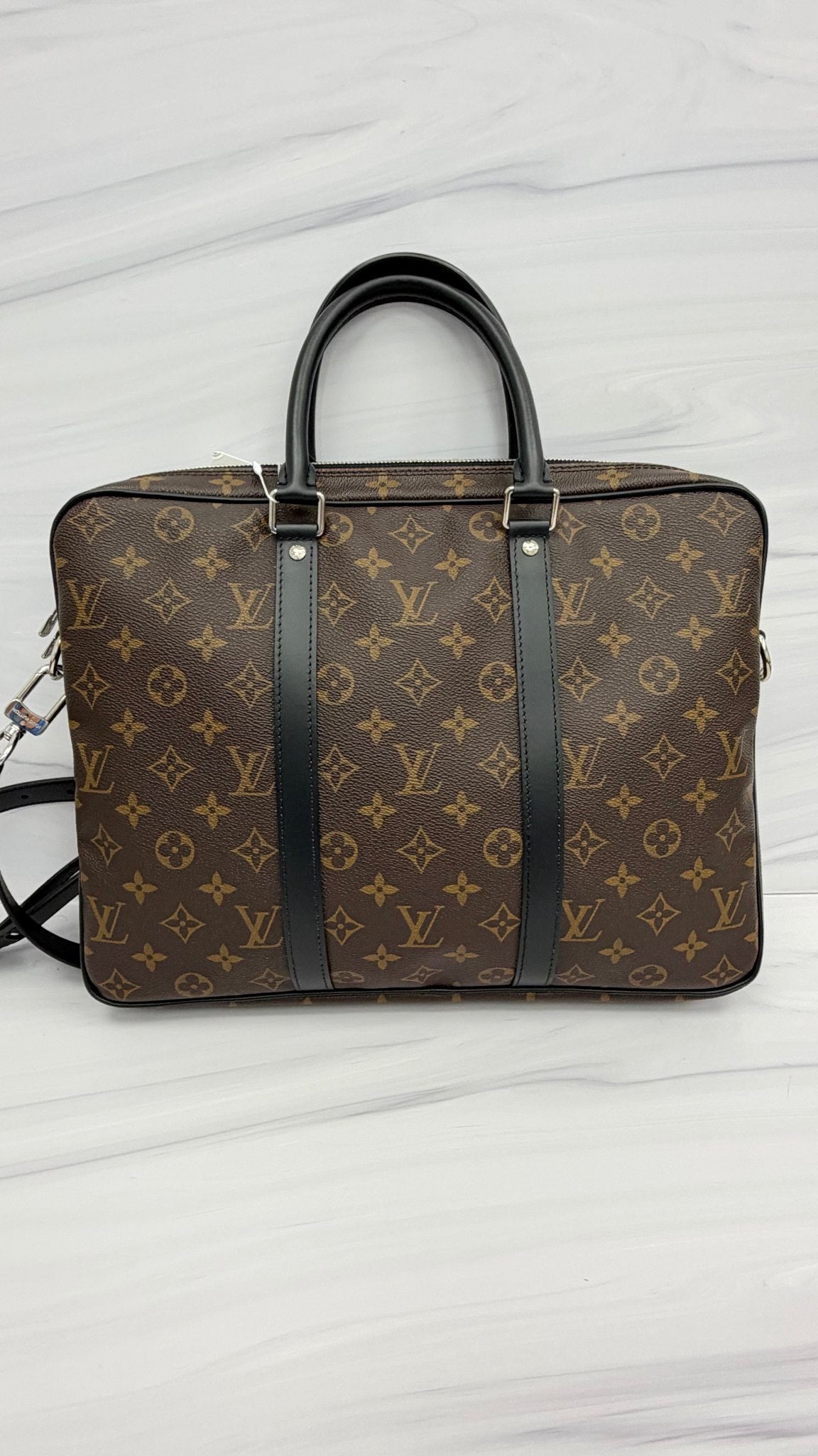 LIKE NEW - Louis Vuitton Monogram Porte Documents Voyage PM