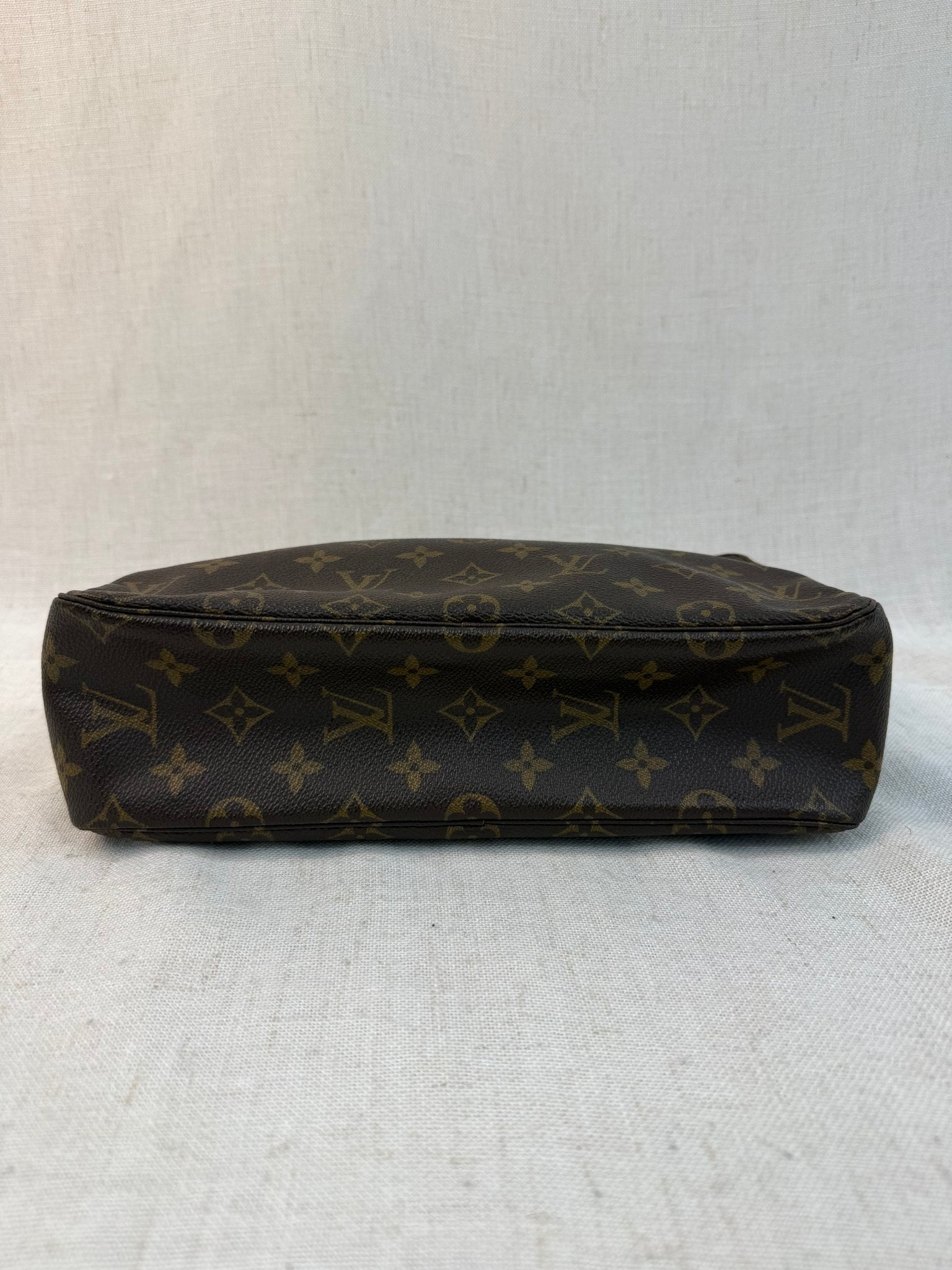 Louis Vuitton Monogram Trousse 28 Pouch