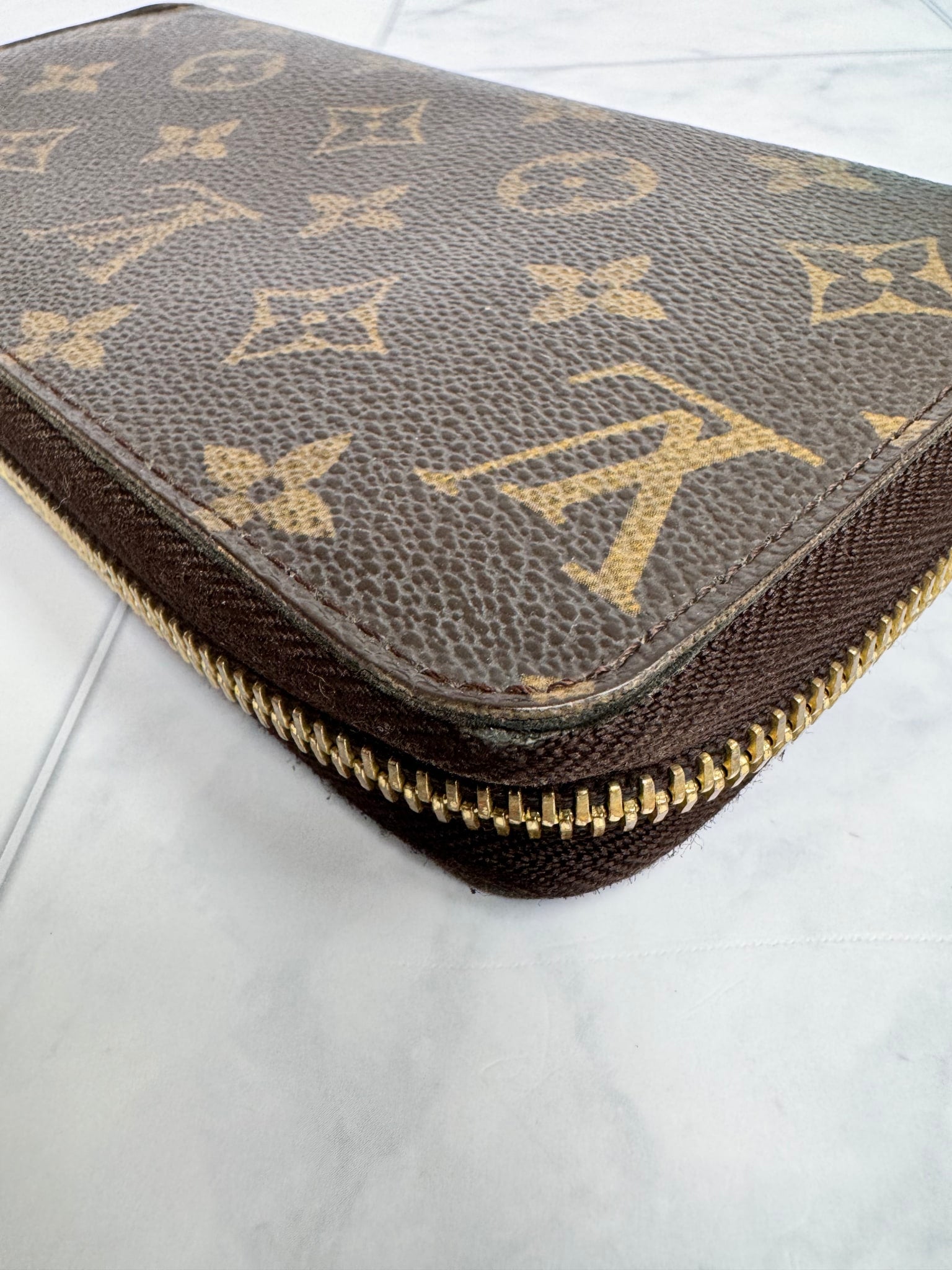 Louis Vuitton Monogram Long Zippy Wallet