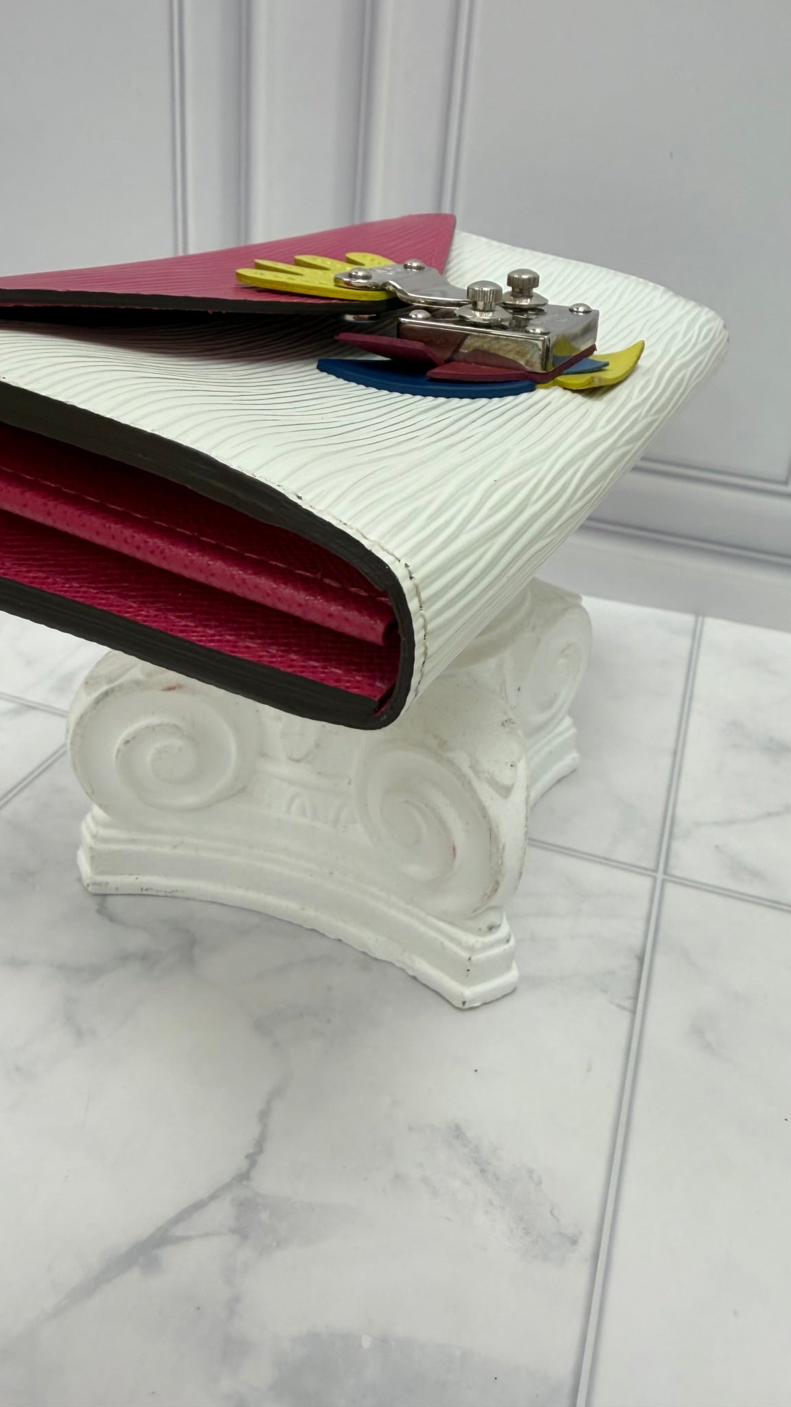 Louis Vuitton White & Pink Epi Tribal Mask Sarah Wallet