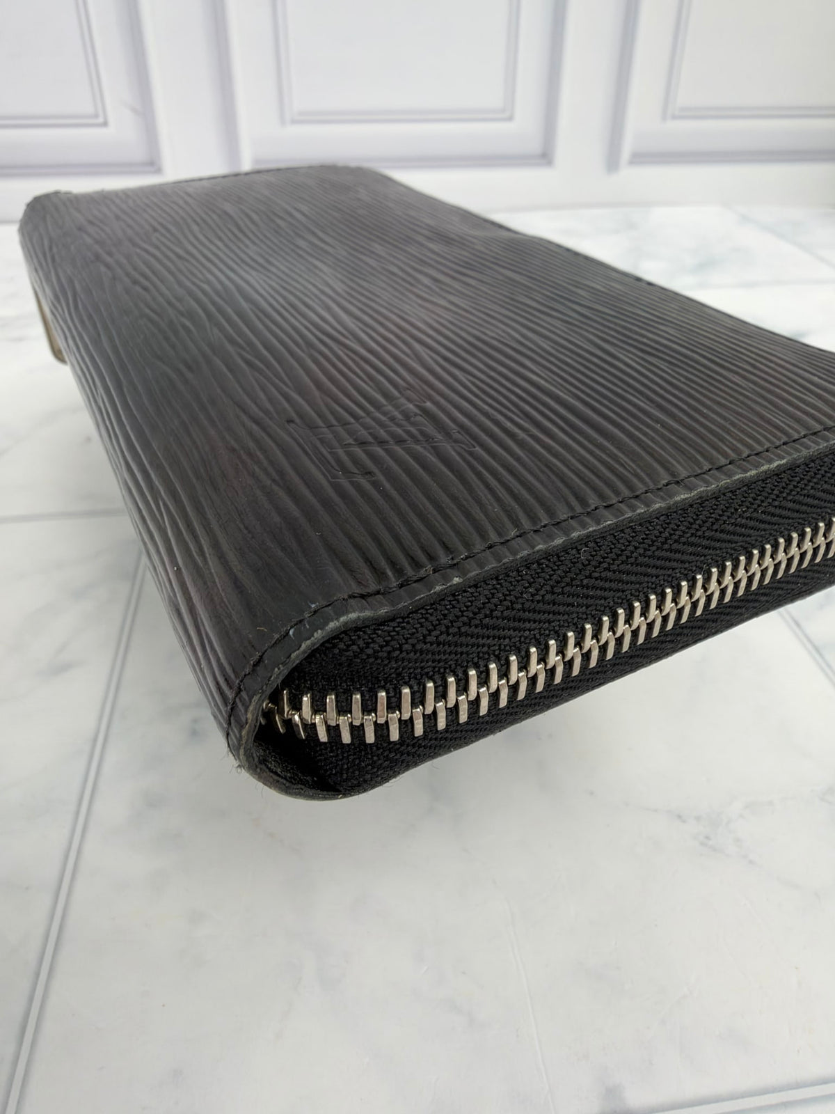 Louis Vuitton Black Epi Electric Zippy Wallet