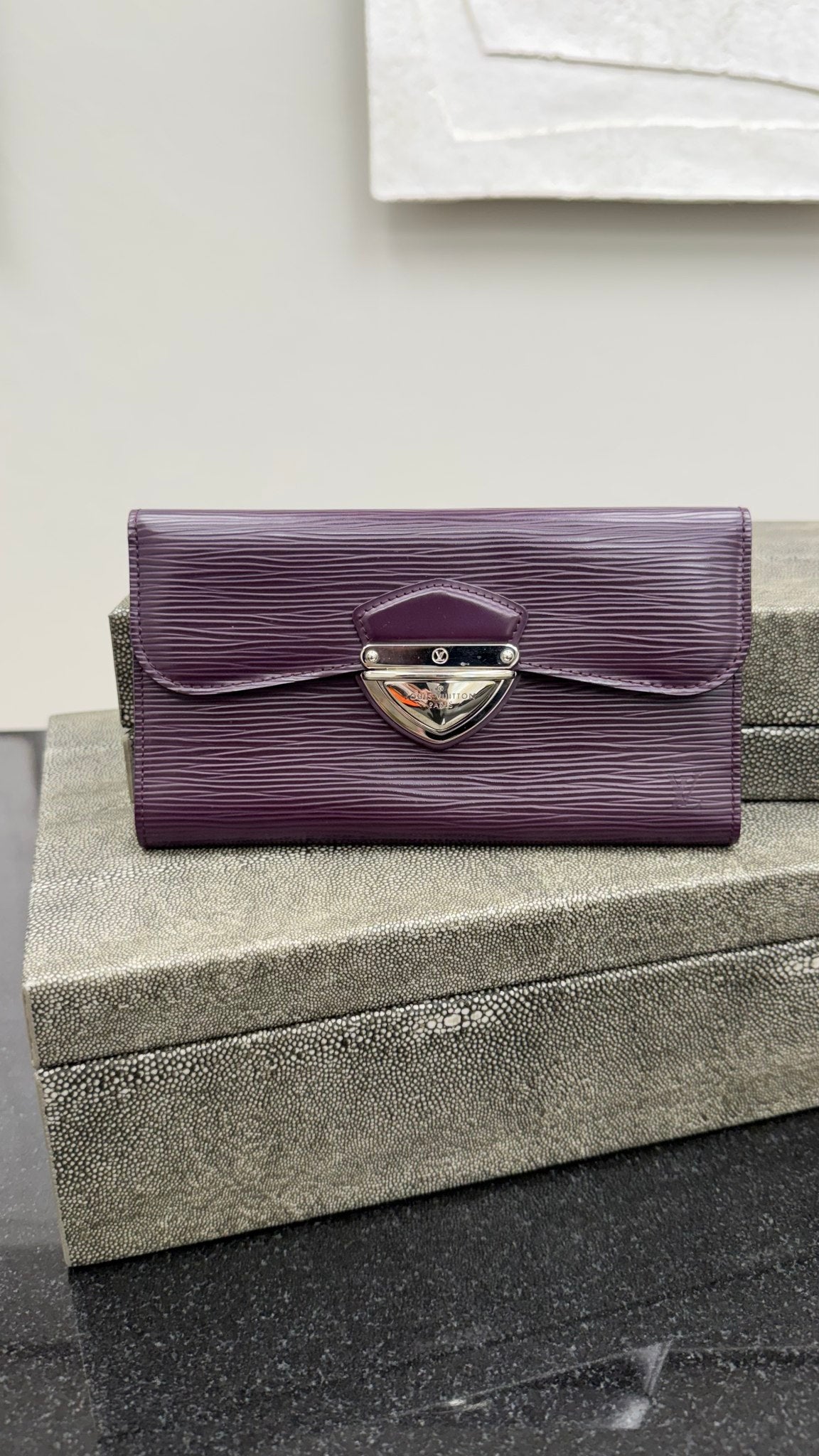 LIKE NEW- Louis Vuitton Plum Epi Cassis Eugenie Wallet