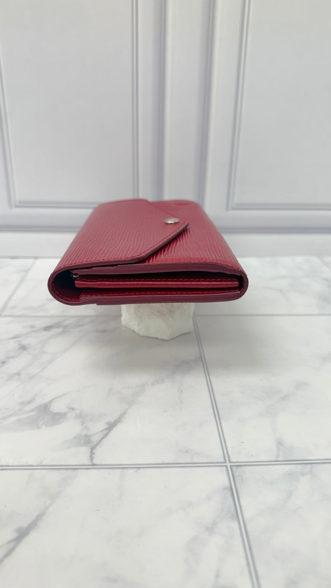 Louis Vuitton Pink Epi Leather Sarah Wallet 