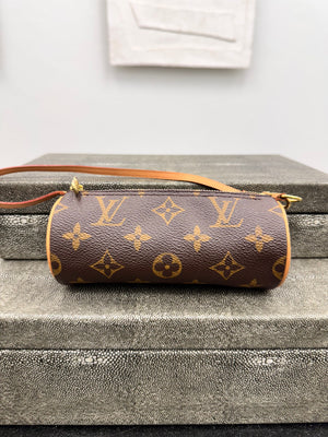 LIKE NEW - Louis Vuitton Monogram Mini Papillon Pochette